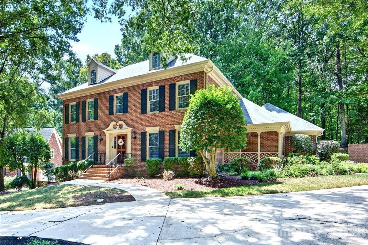 2424 Hartmill Court — Charlotte