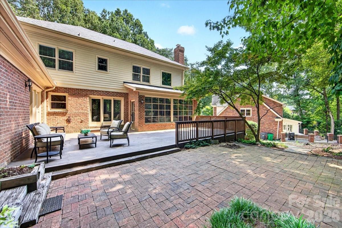2424 Hartmill Court — Charlotte