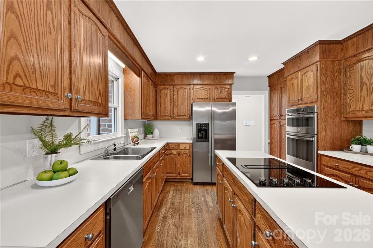 2424 Hartmill Court — Charlotte