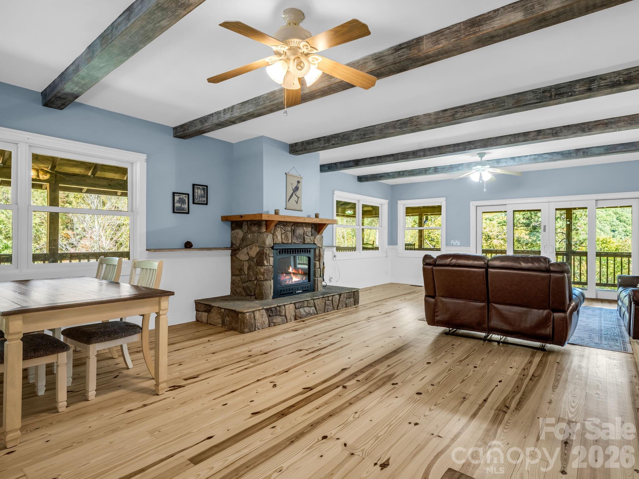 119 Mountain Bluff Trail — Hendersonville