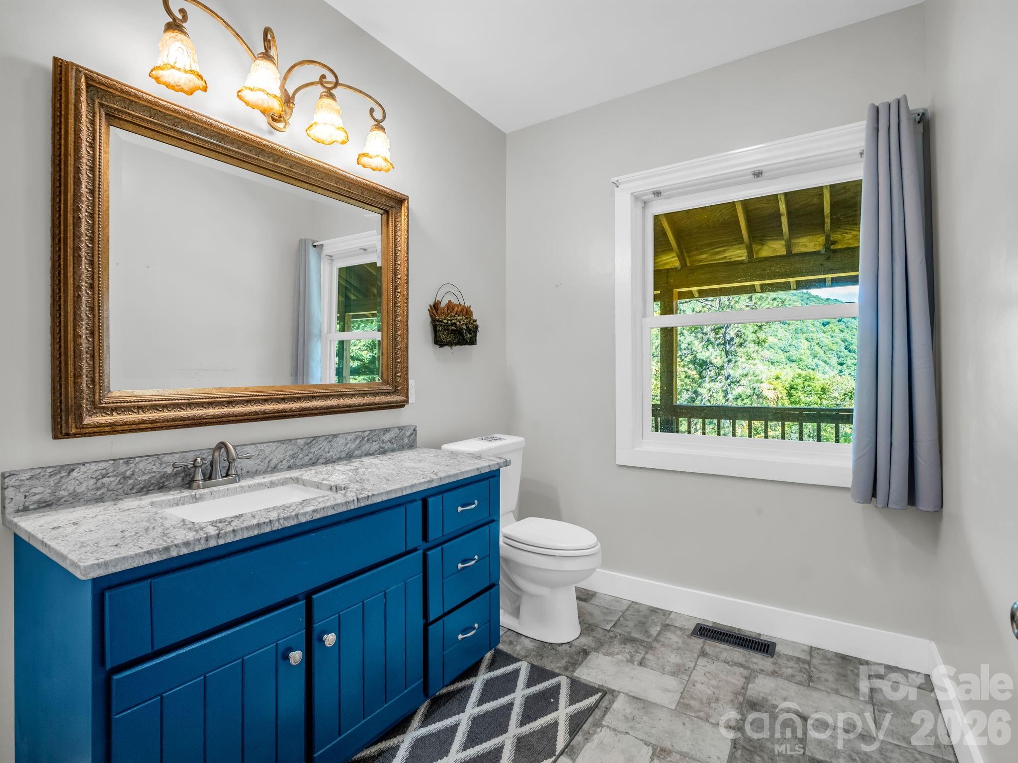 119 Mountain Bluff Trail — Hendersonville