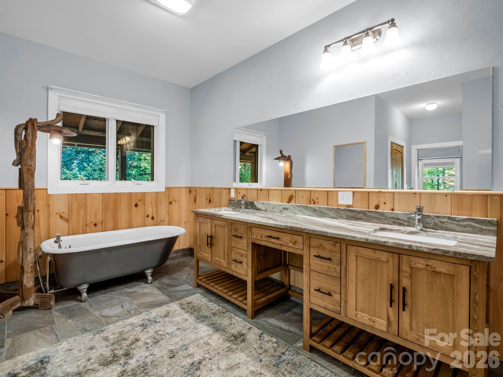 119 Mountain Bluff Trail — Hendersonville