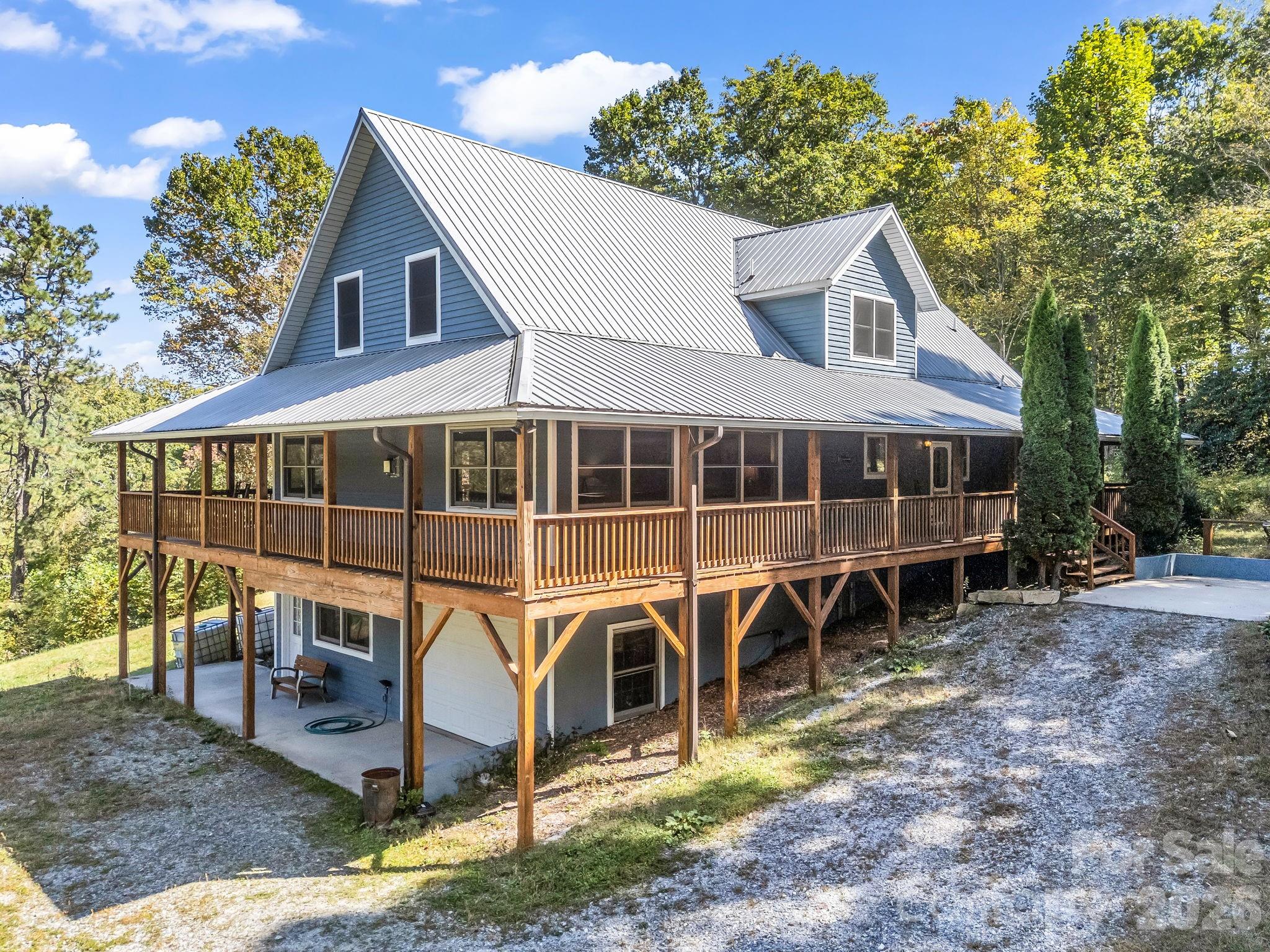 119 Mountain Bluff Trail — Hendersonville