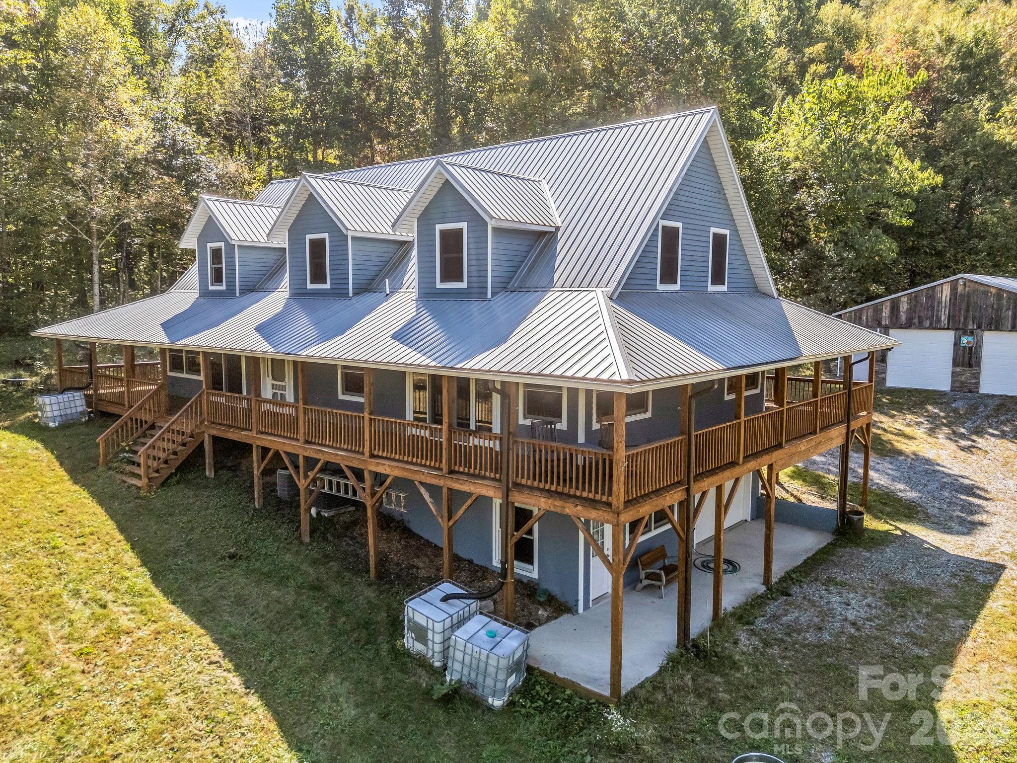 119 Mountain Bluff Trail — Hendersonville