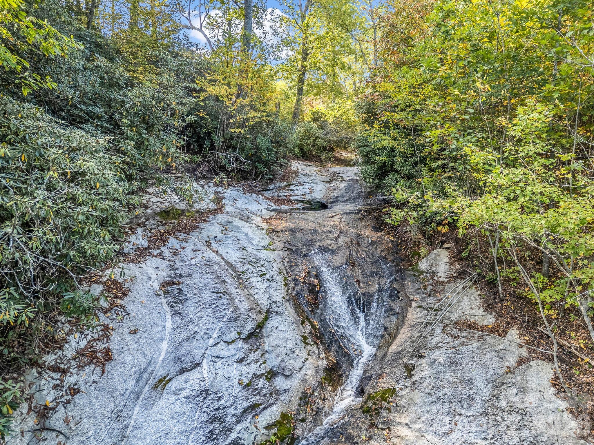 119 Mountain Bluff Trail — Hendersonville