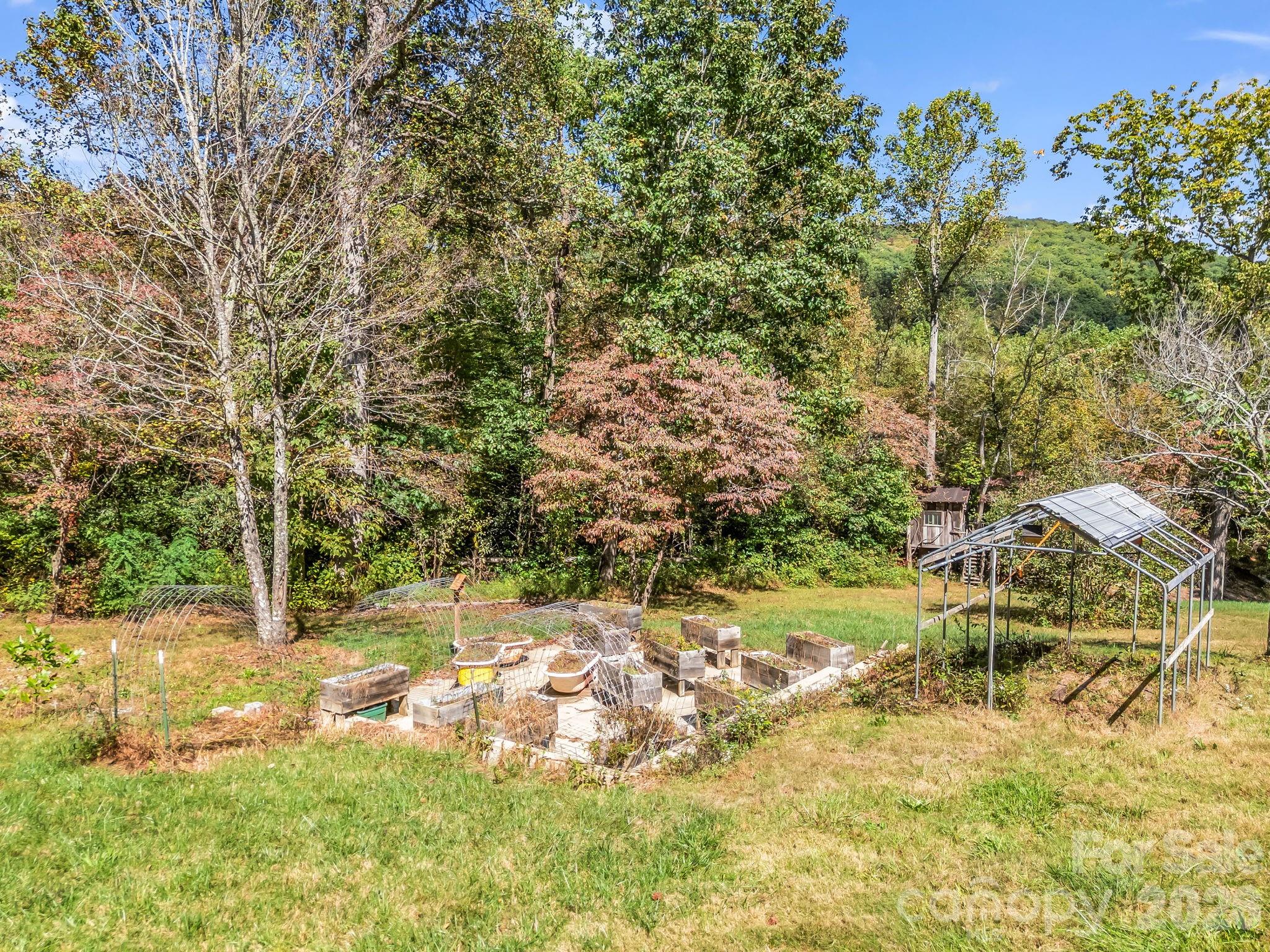 119 Mountain Bluff Trail — Hendersonville