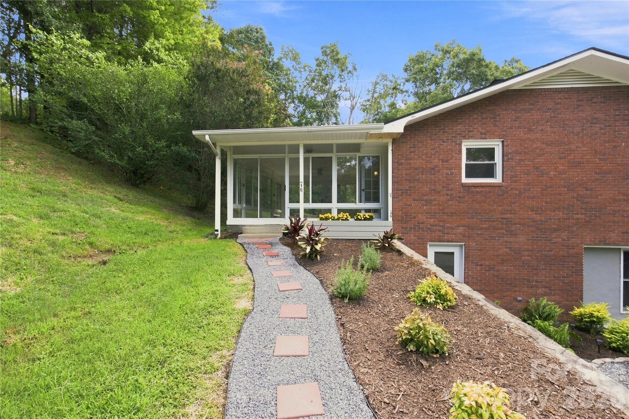 37 Guffey Mountain Road — Fairview