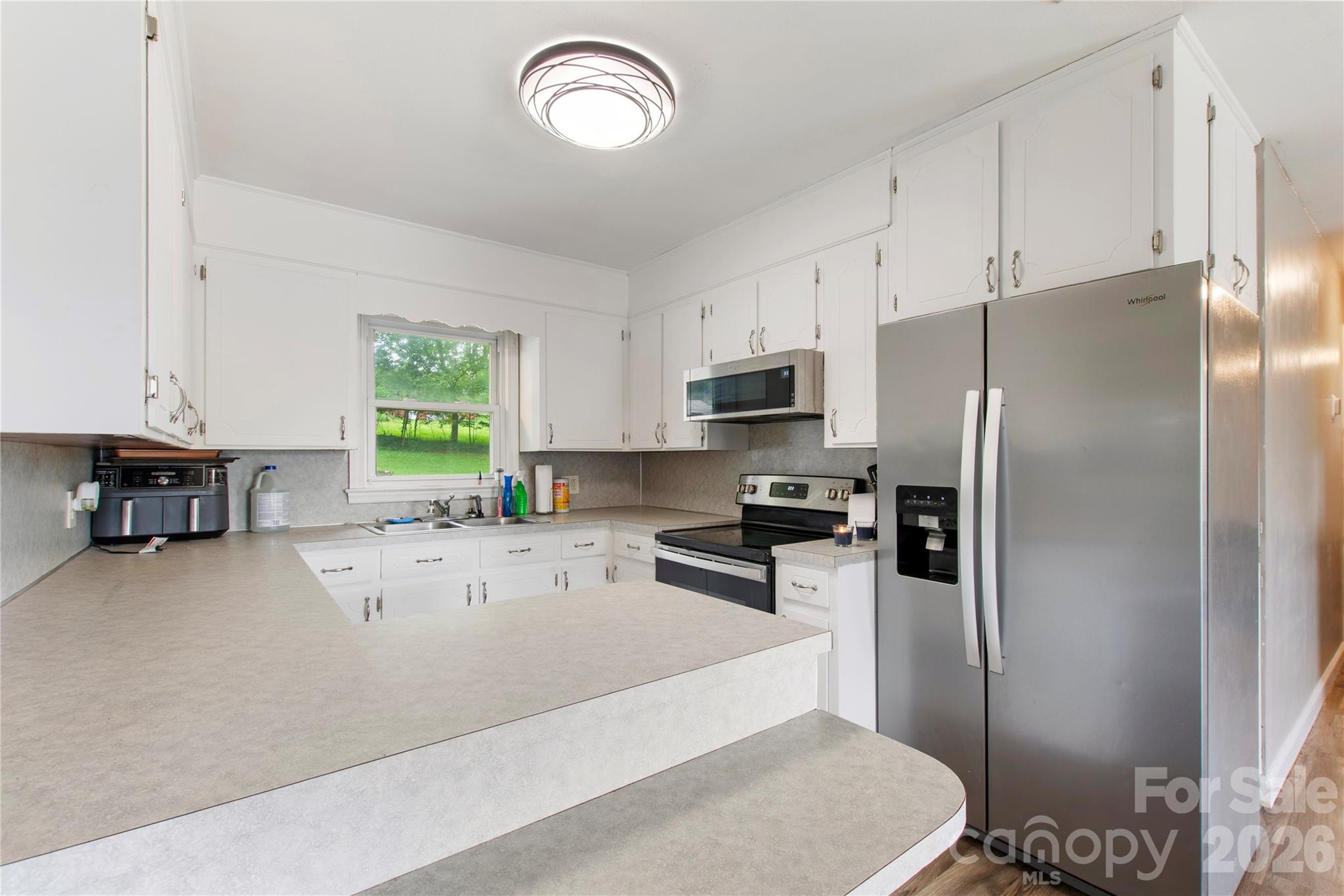 3333 Eastwood Avenue — Morganton