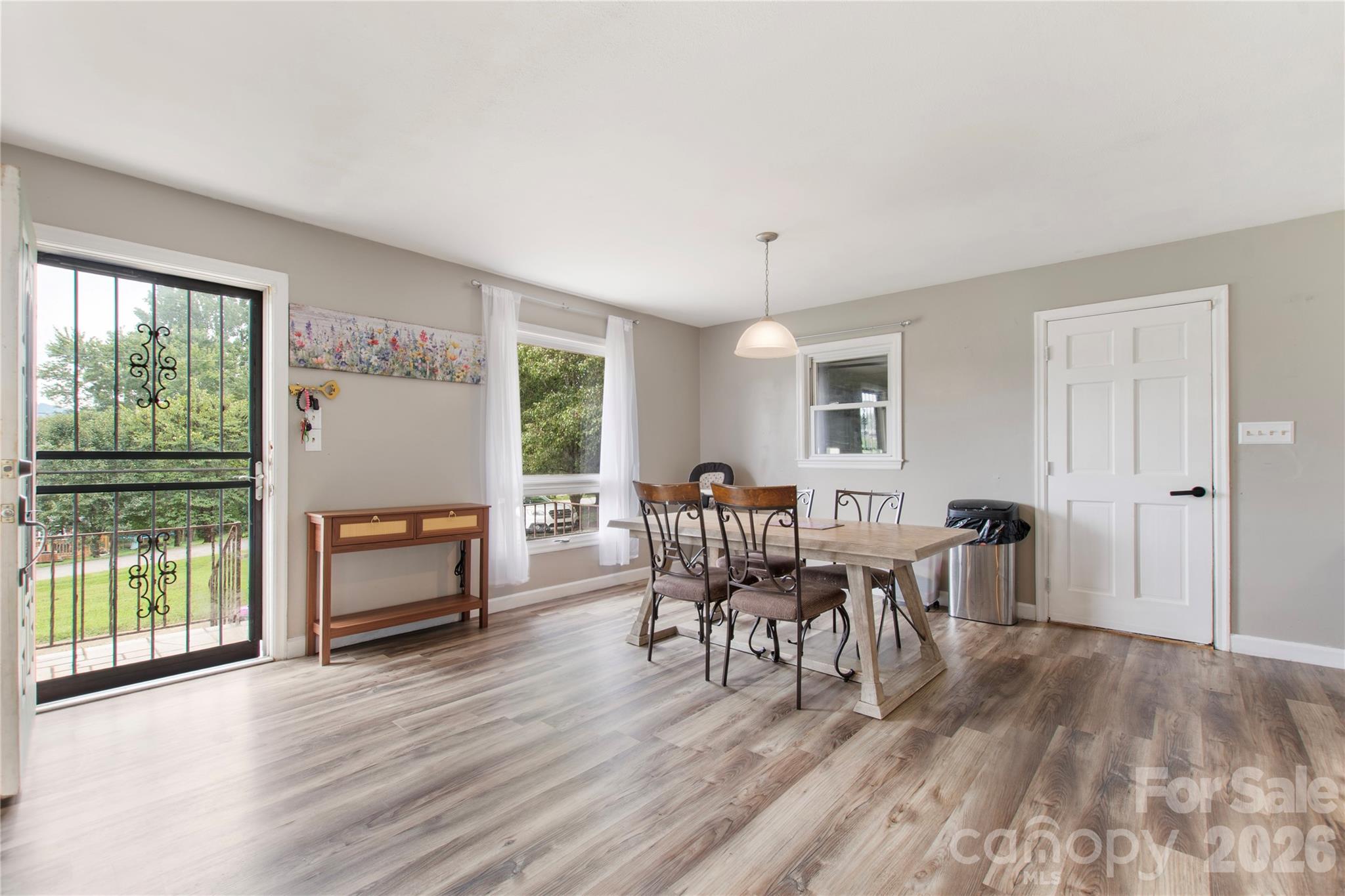 3333 Eastwood Avenue — Morganton