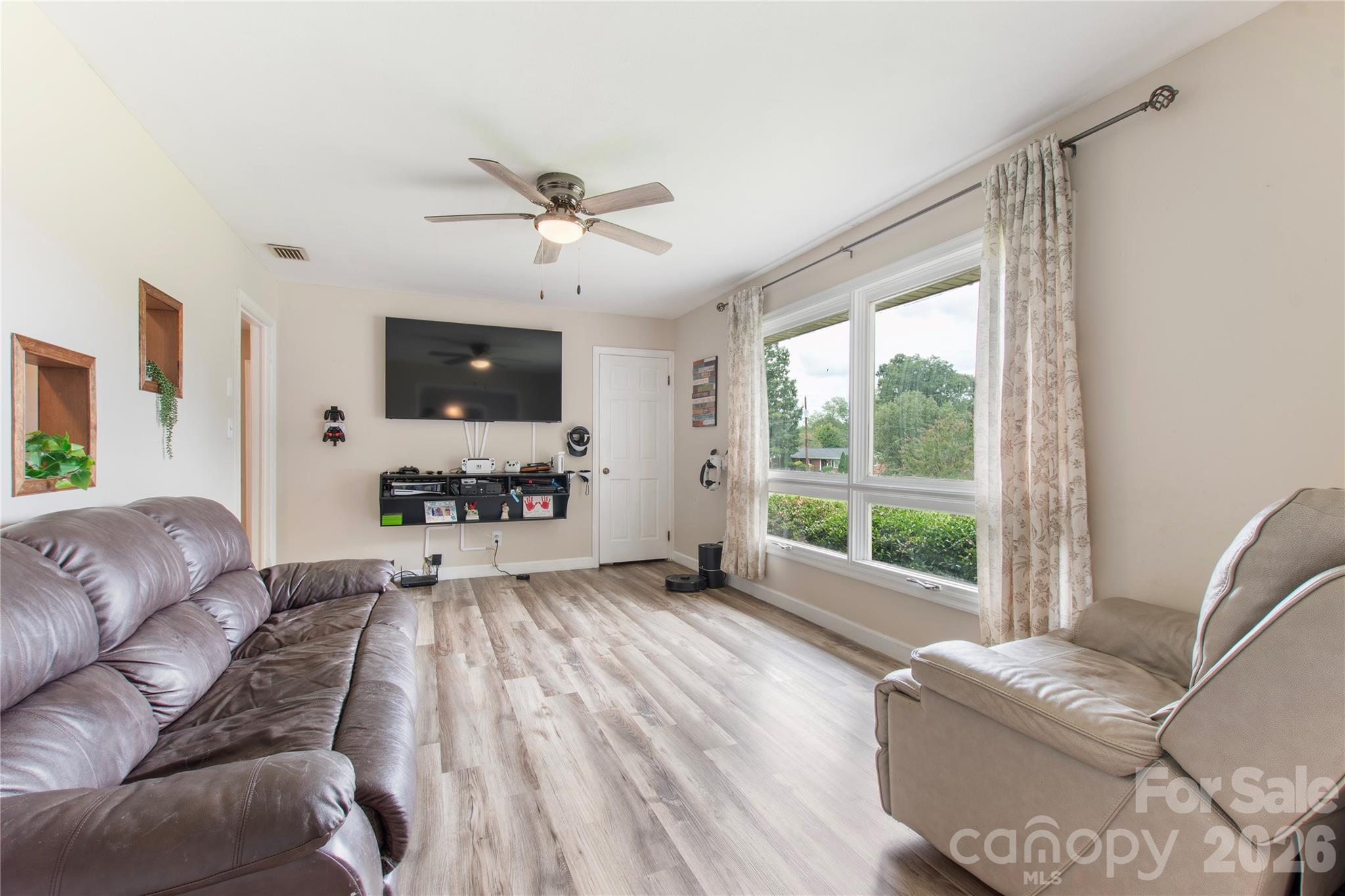 3333 Eastwood Avenue — Morganton