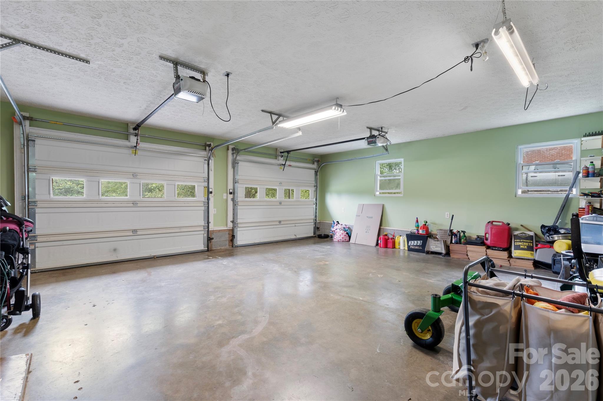 3333 Eastwood Avenue — Morganton