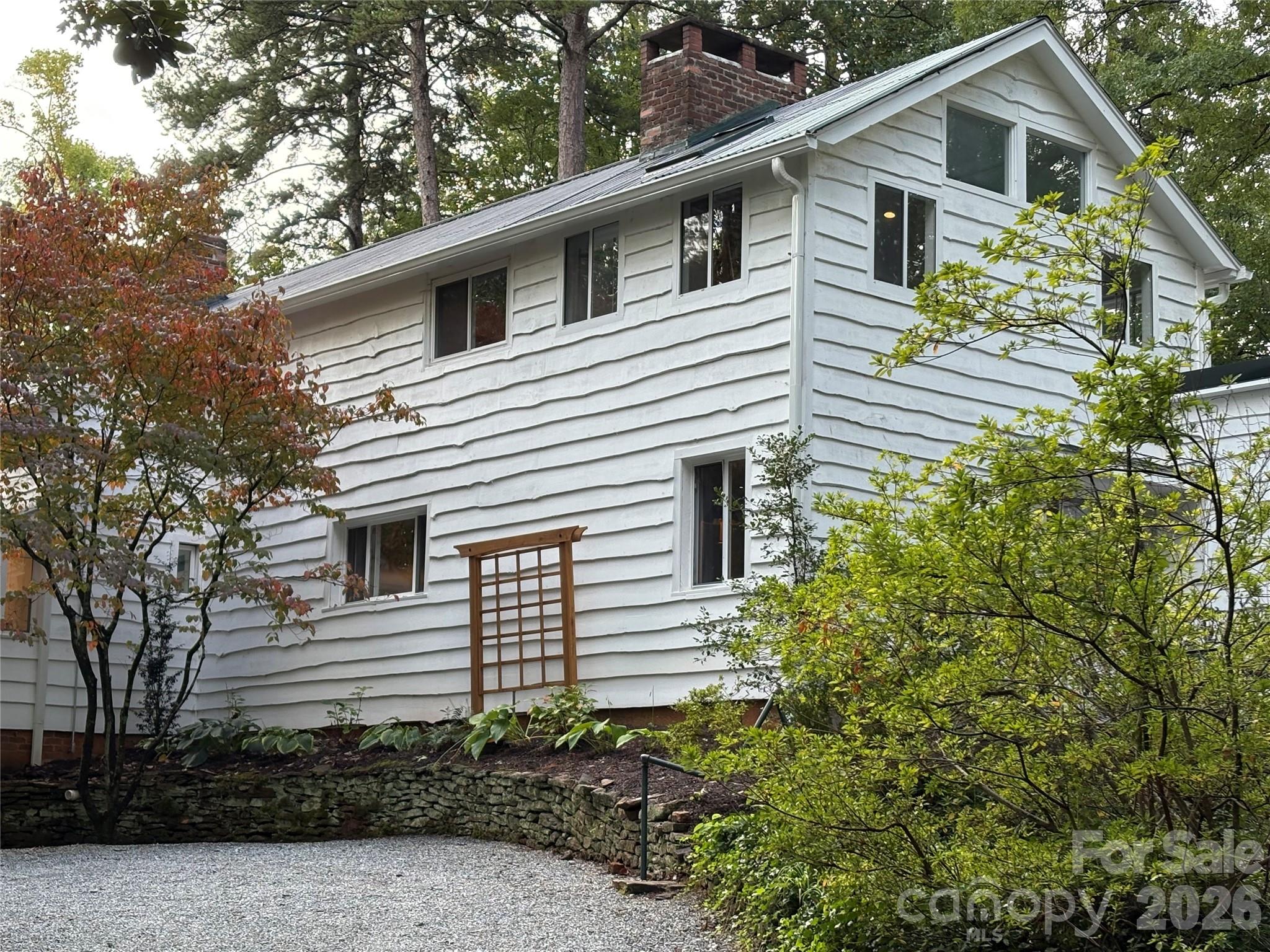 566 Canebrake Road — Tryon