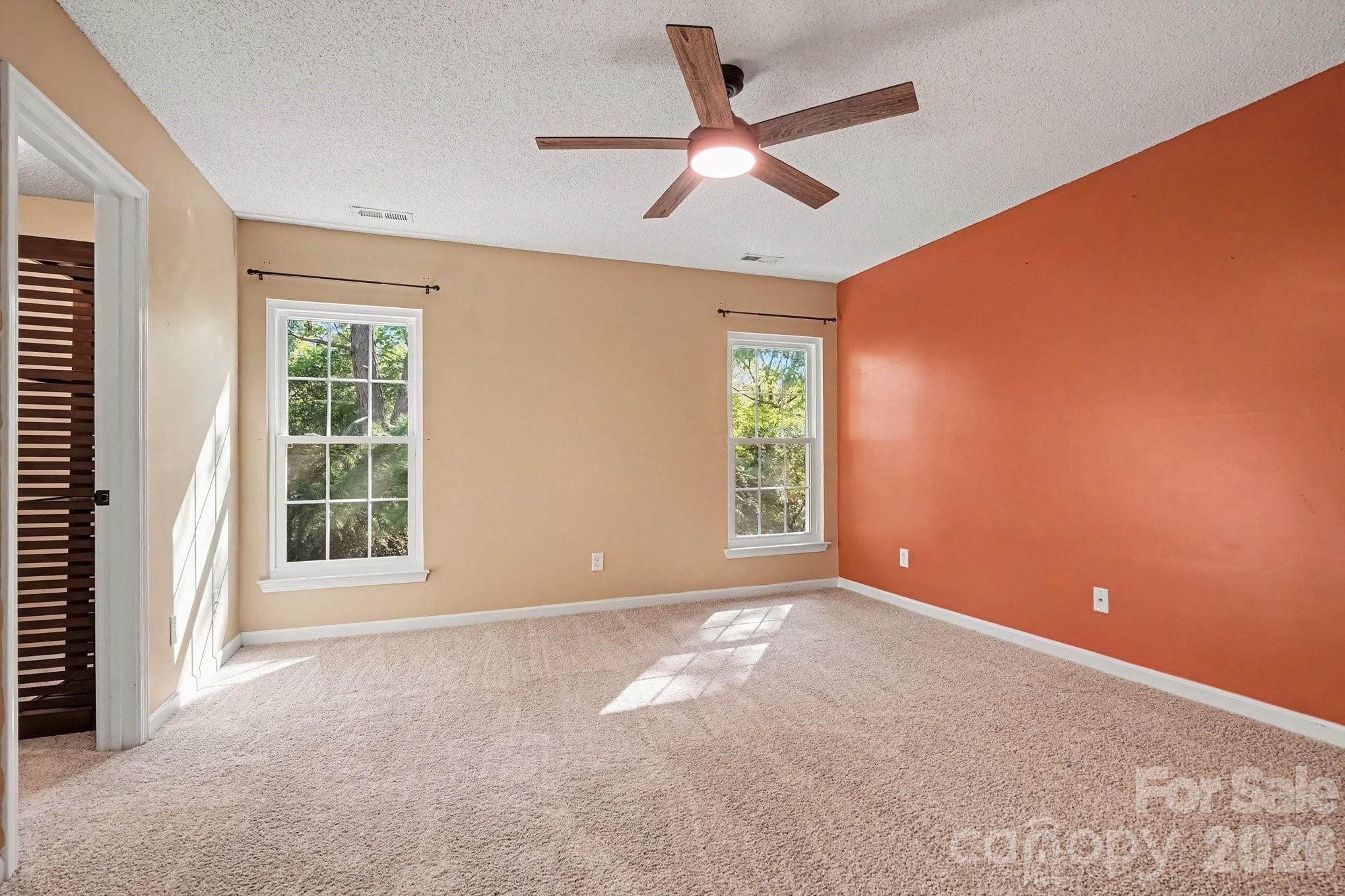 8041 Stoneham Court — Charlotte