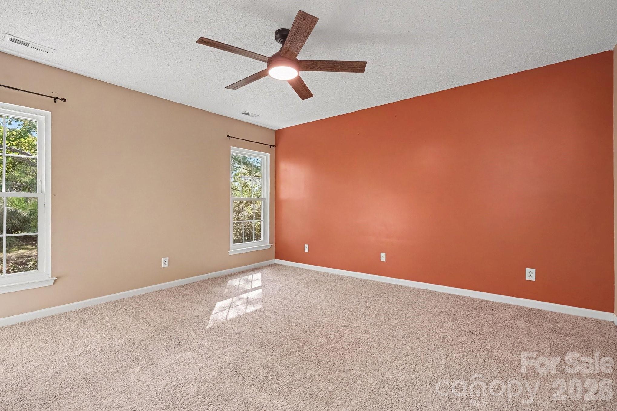 8041 Stoneham Court — Charlotte
