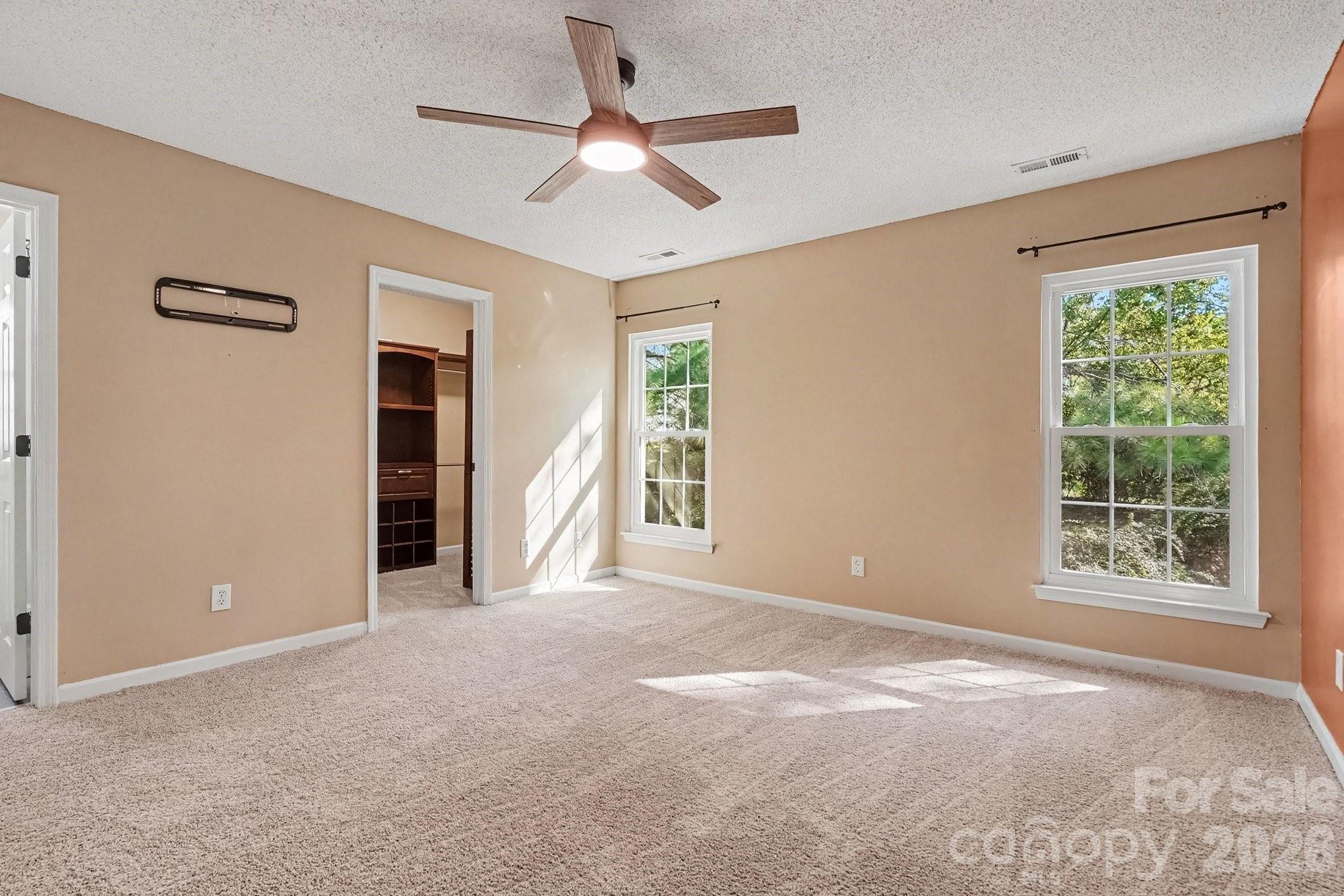 8041 Stoneham Court — Charlotte