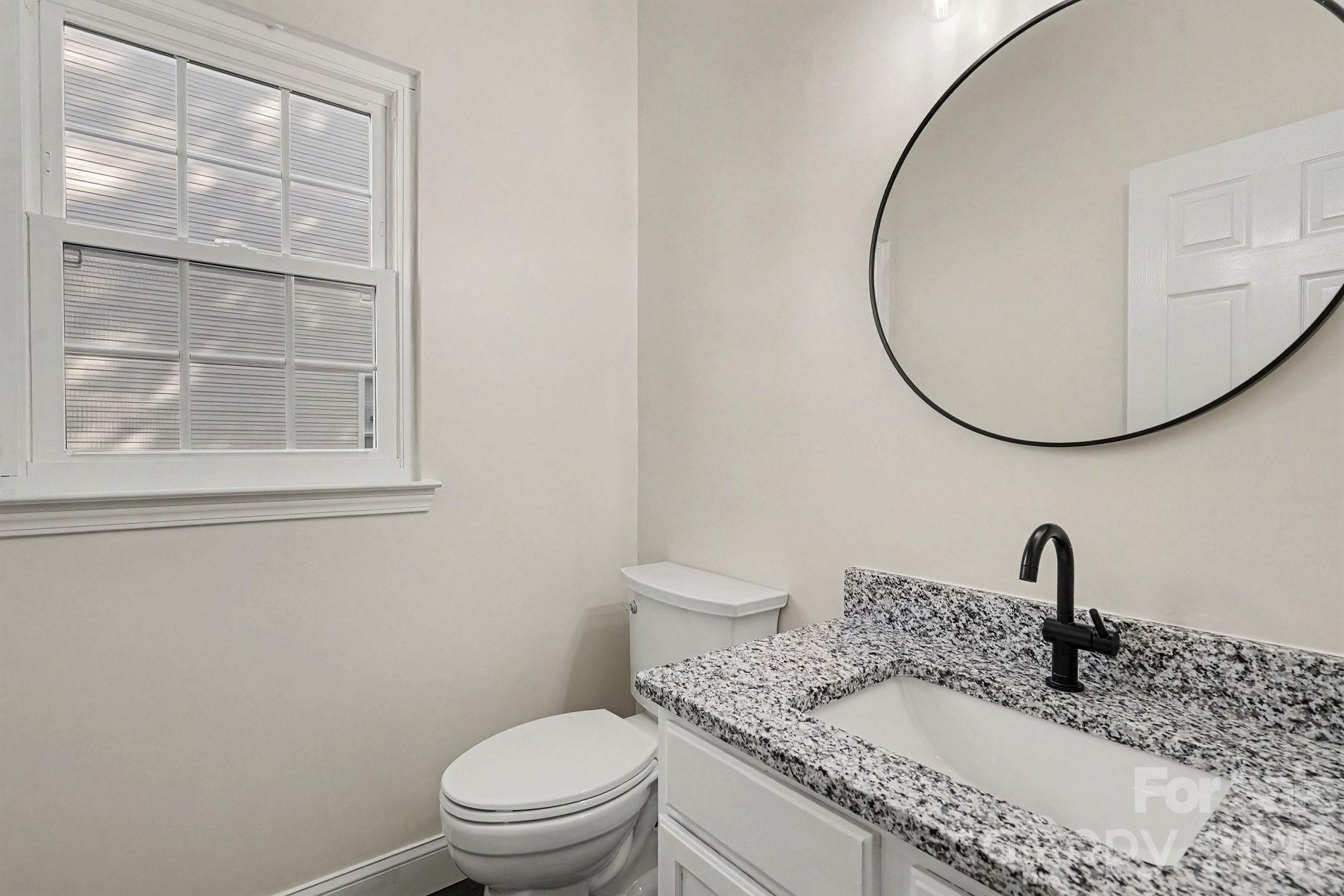 8041 Stoneham Court — Charlotte