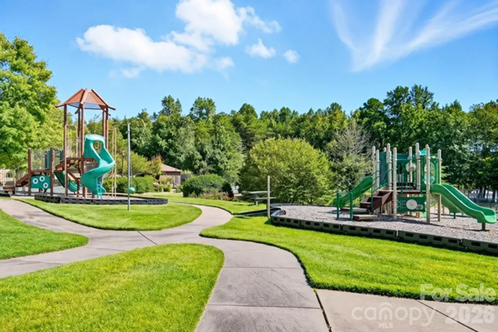 9208 Flying Eagle Lane — Charlotte
