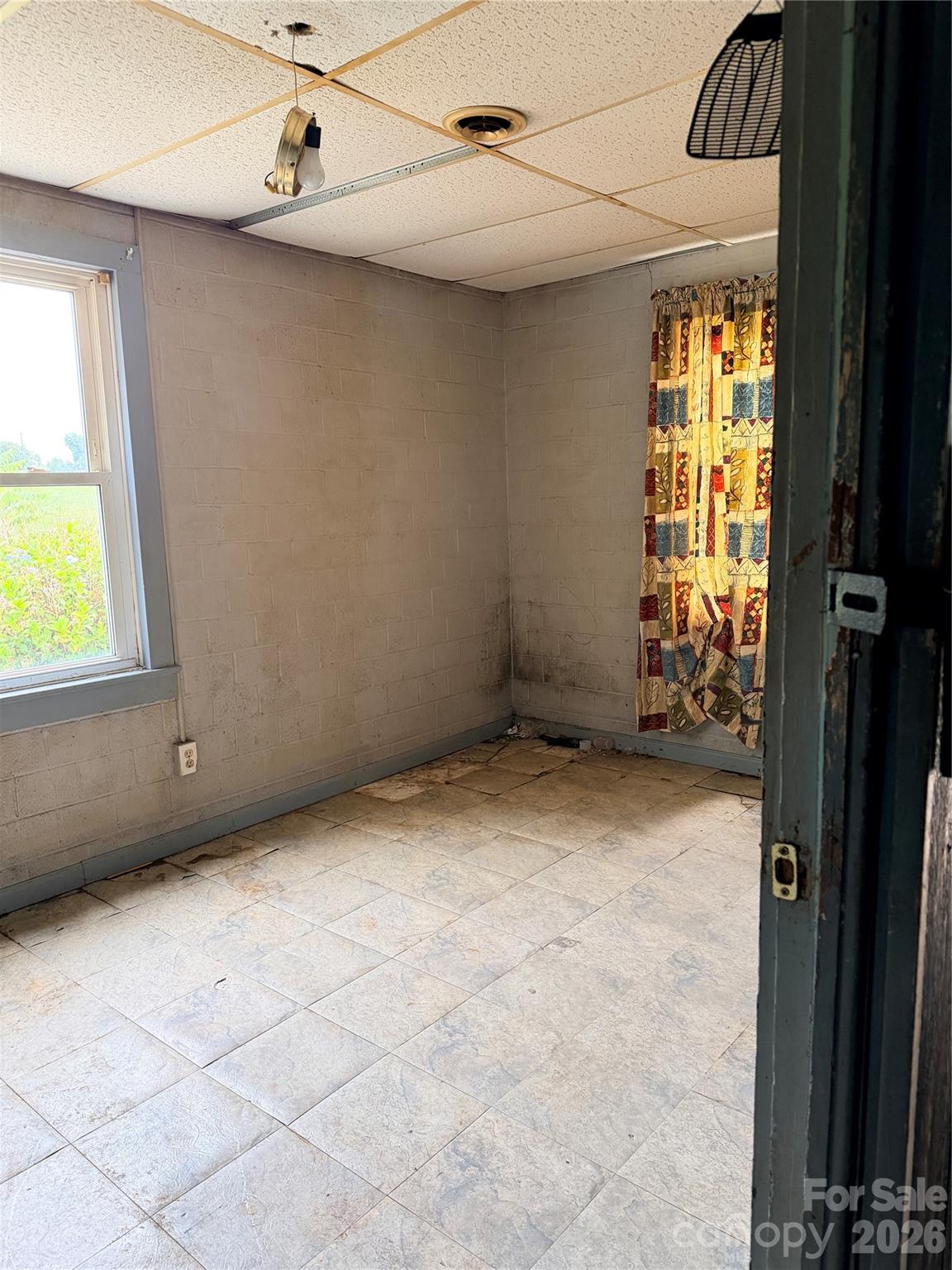 725 Tron Avenue NW — Valdese