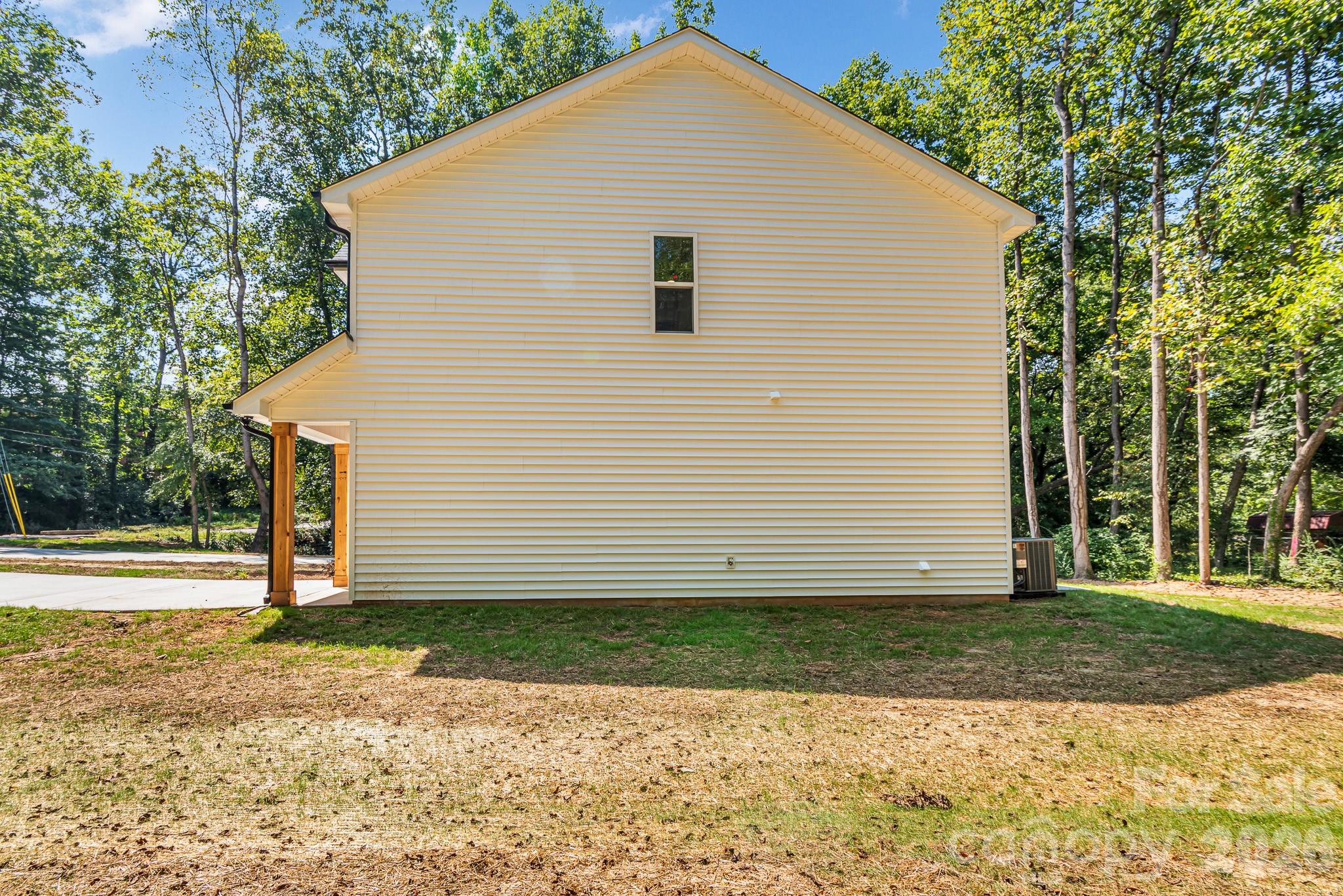 114 N Yadkin Avenue — Spencer