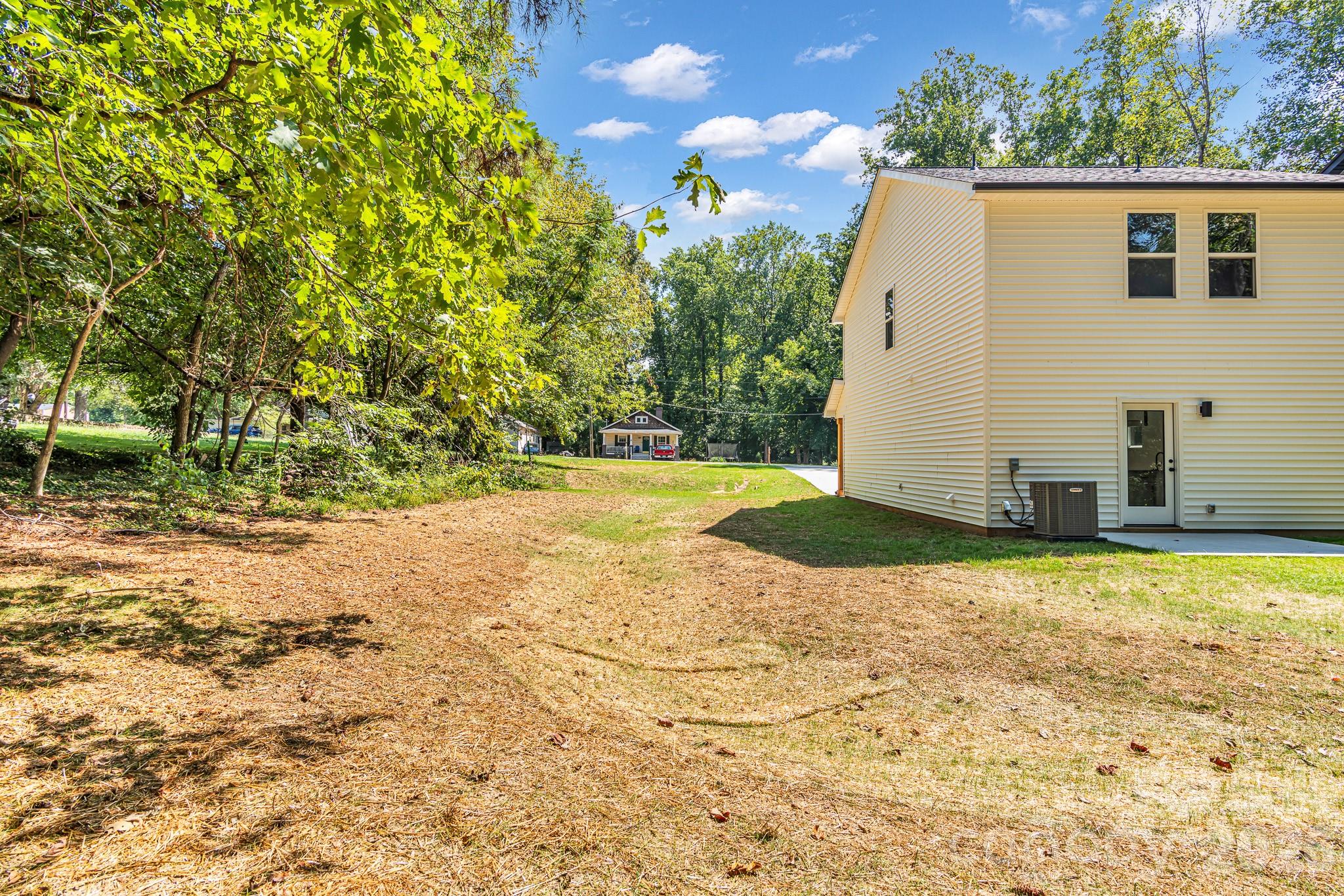 114 N Yadkin Avenue — Spencer