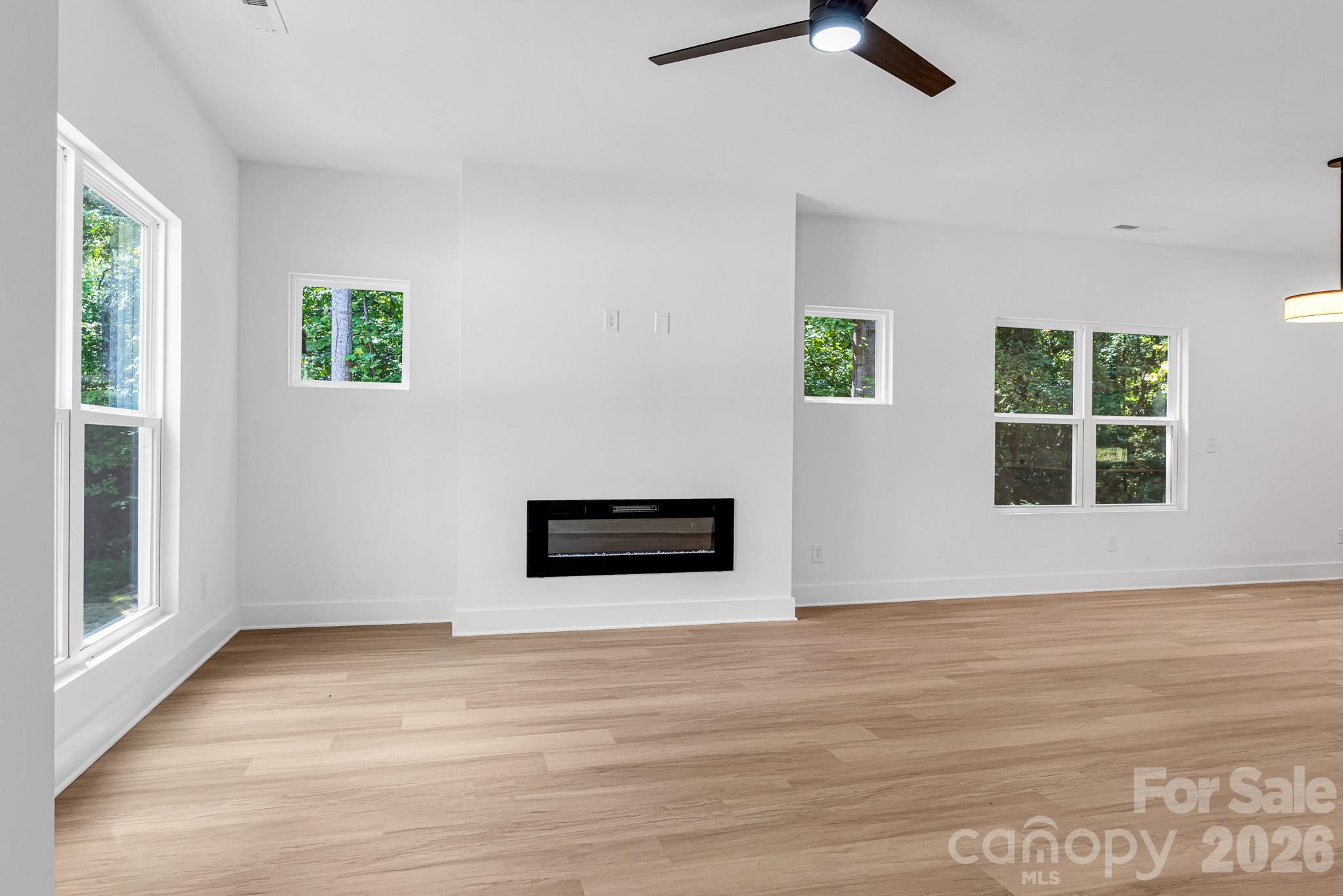 112 N Yadkin Avenue — Spencer