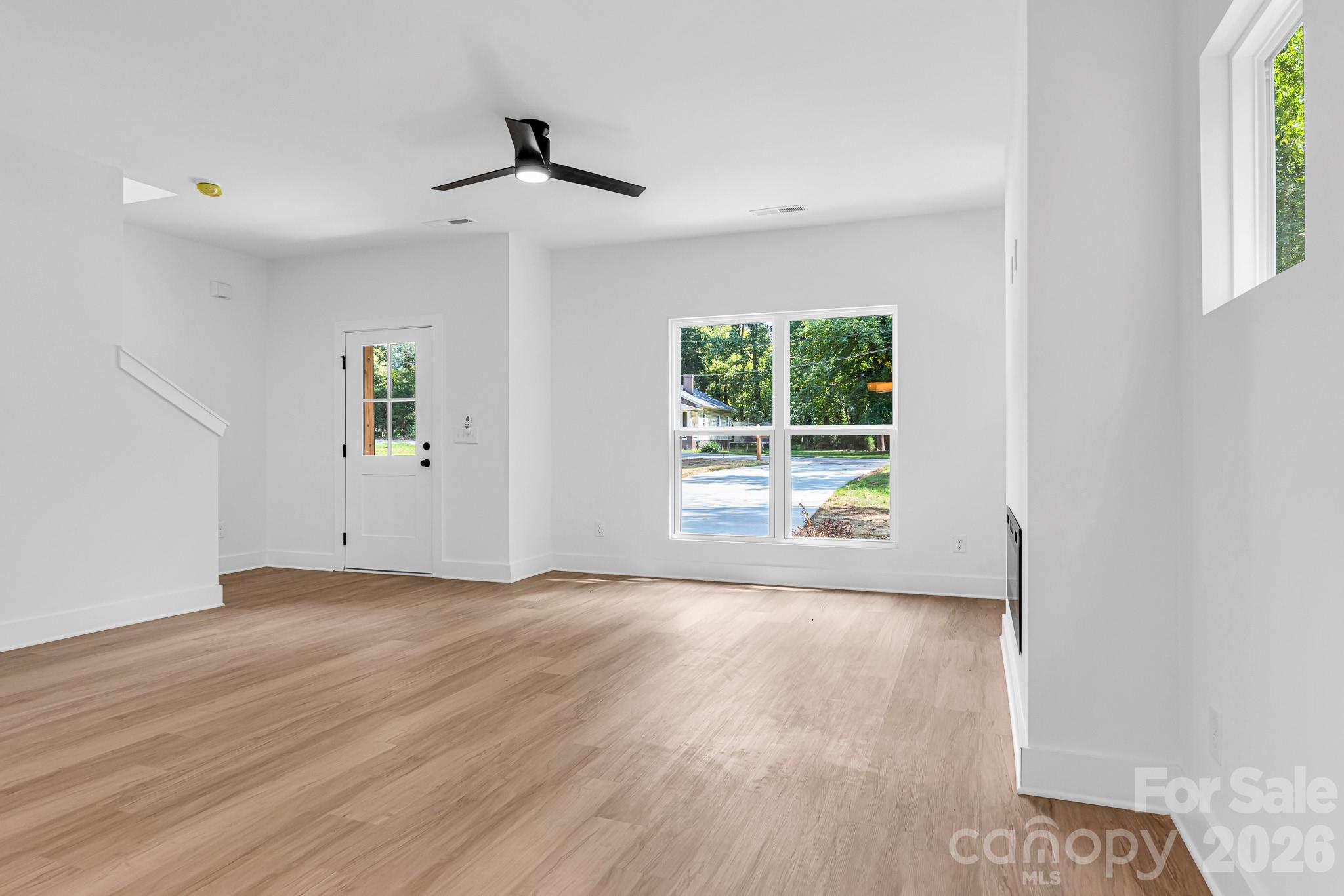 112 N Yadkin Avenue — Spencer