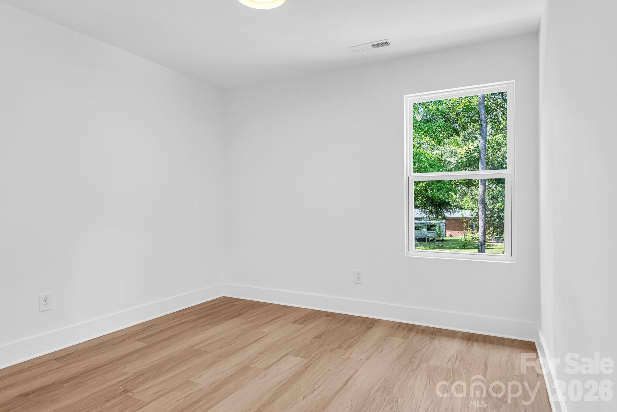 112 N Yadkin Avenue — Spencer