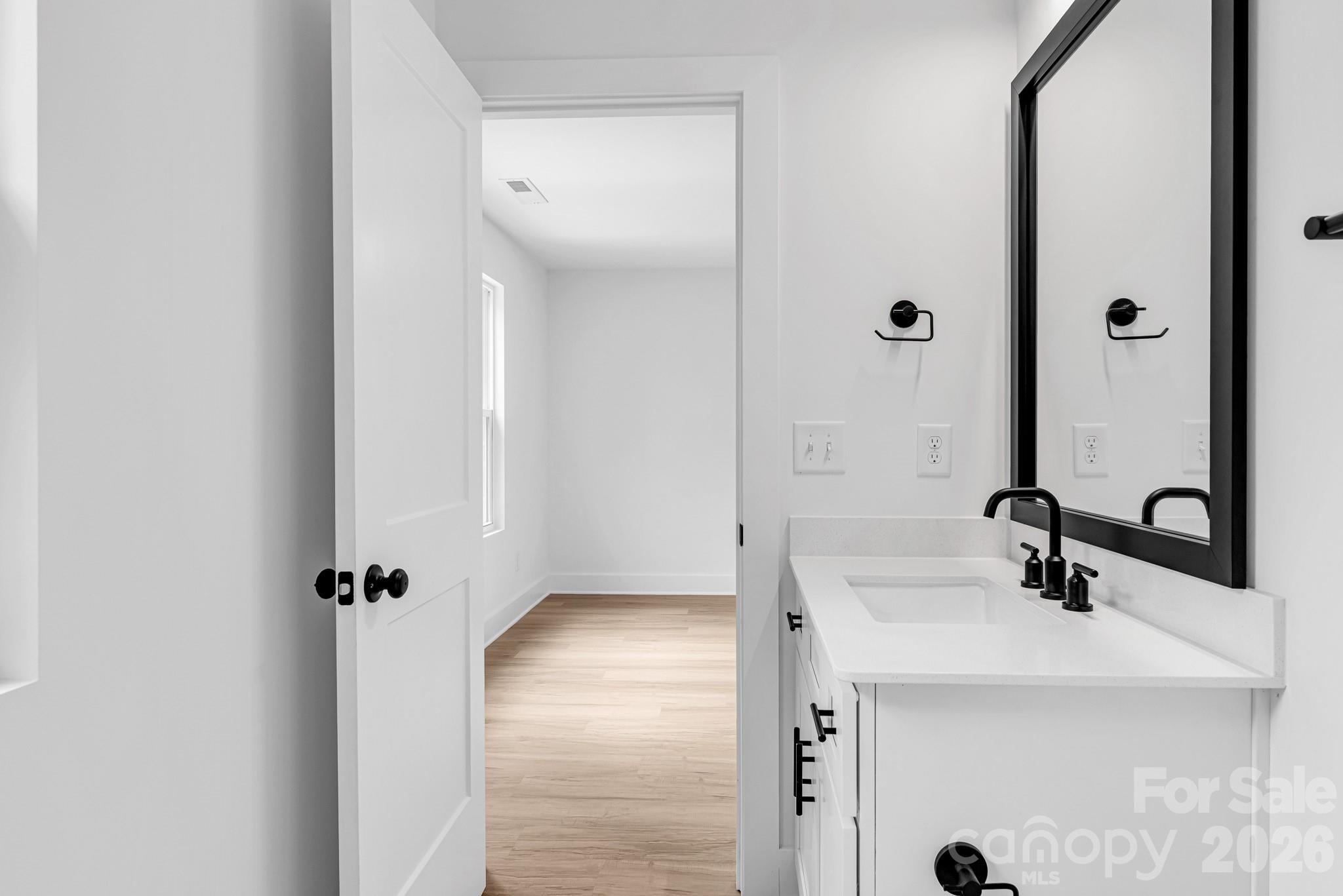 112 N Yadkin Avenue — Spencer