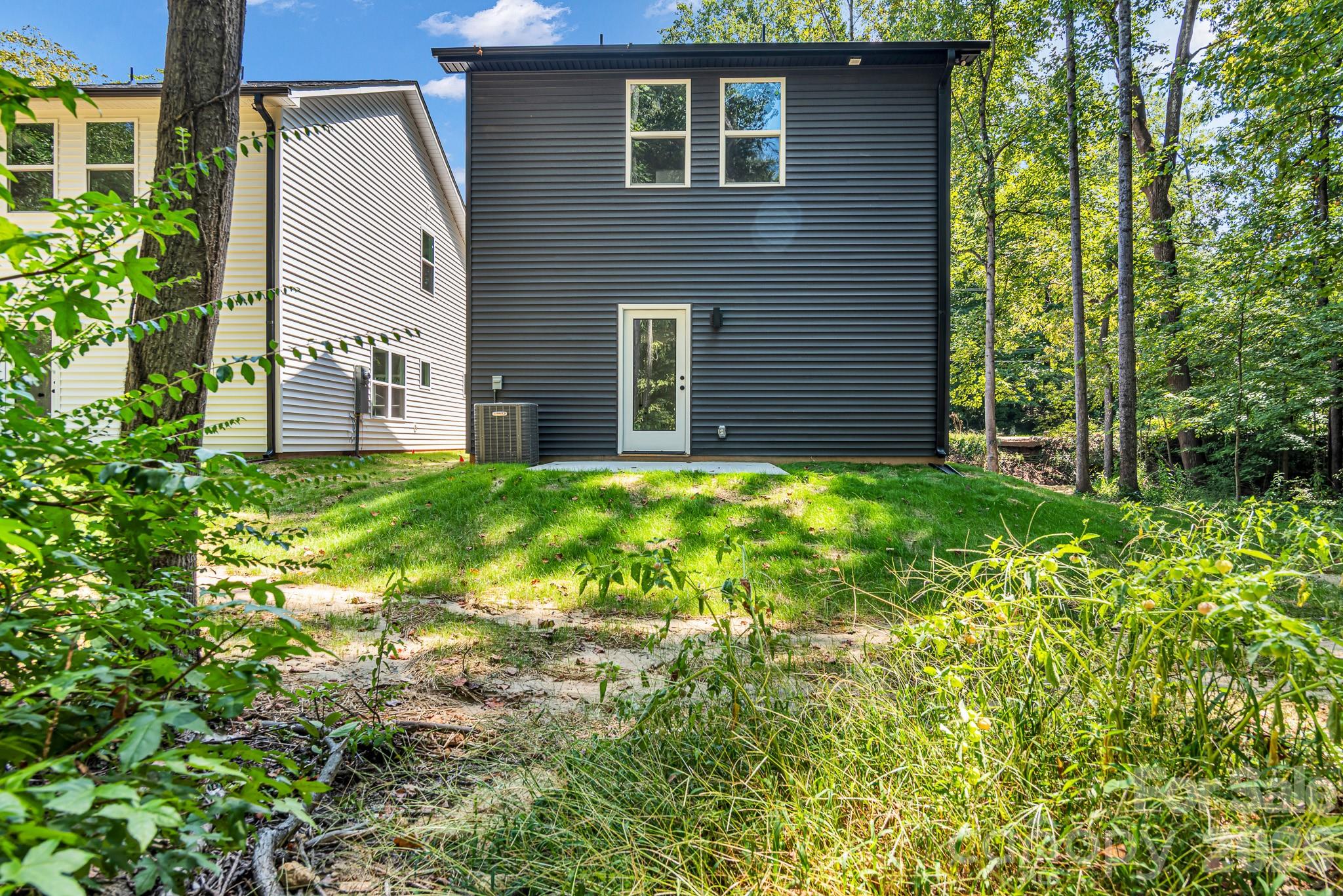 112 N Yadkin Avenue — Spencer