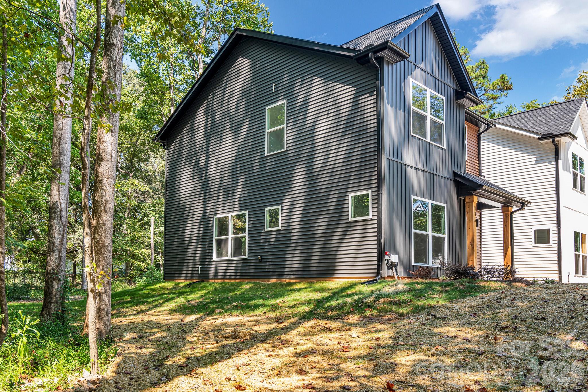 112 N Yadkin Avenue — Spencer