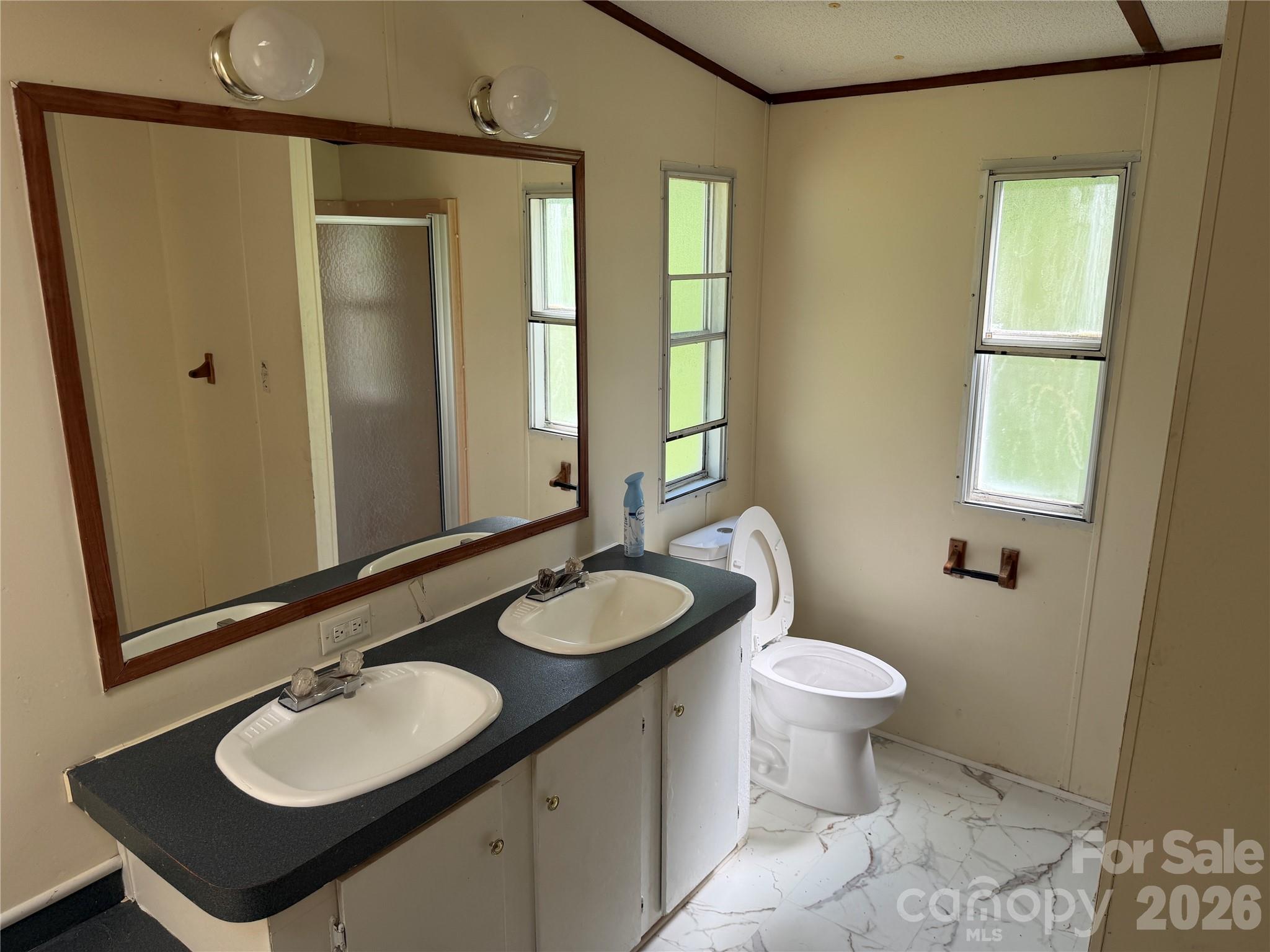 18 Wheeler Hills Road — Burnsville