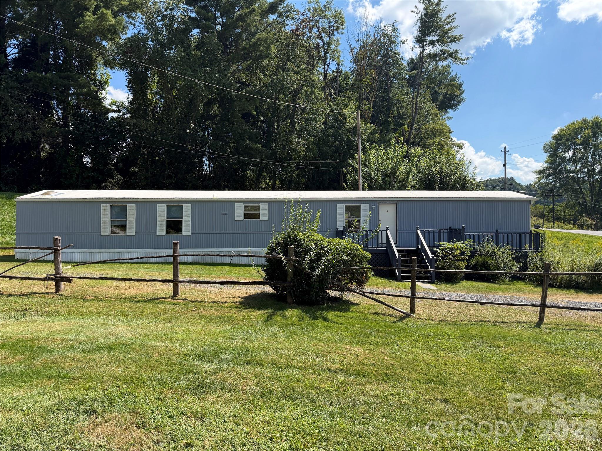 18 Wheeler Hills Road — Burnsville
