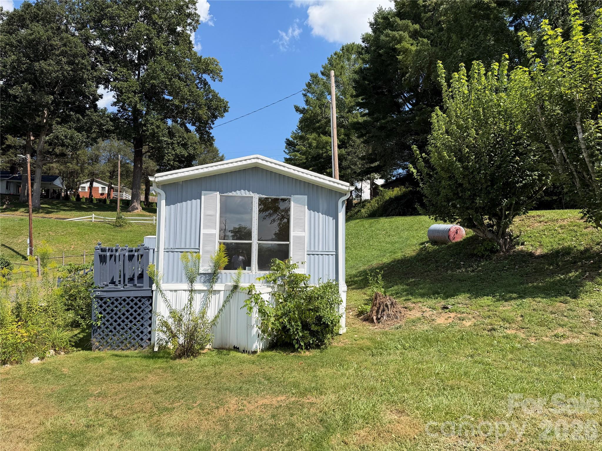 18 Wheeler Hills Road — Burnsville