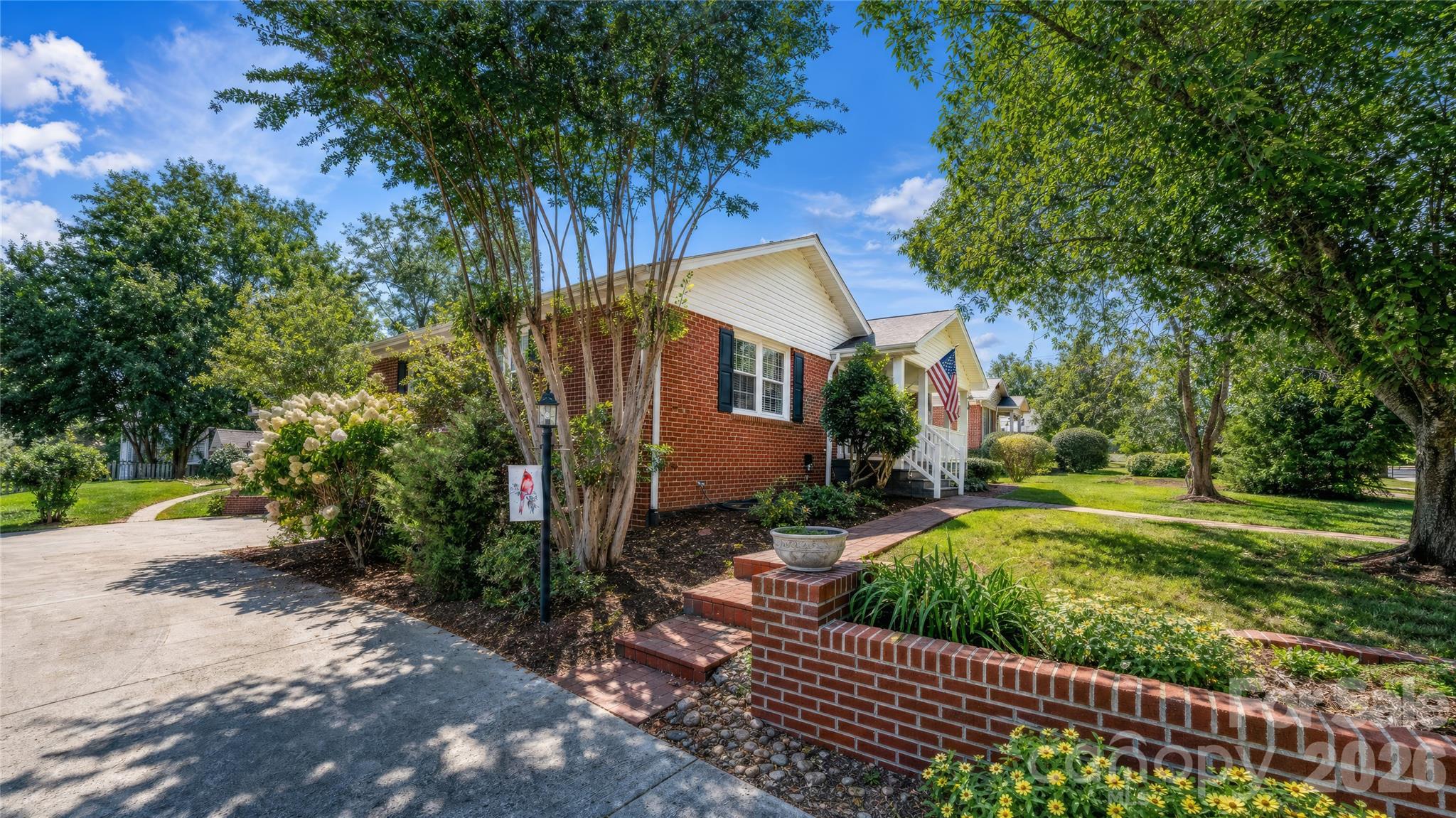 115 N Chestnut Street — Morganton