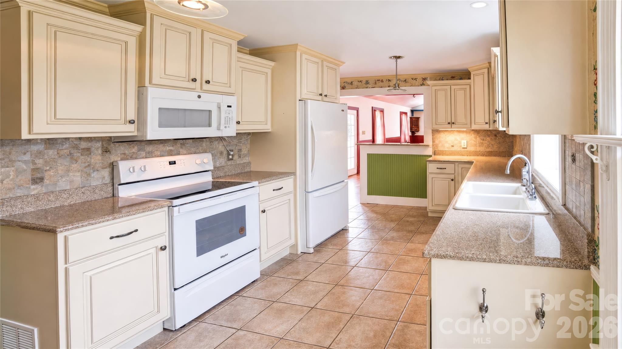 115 N Chestnut Street — Morganton