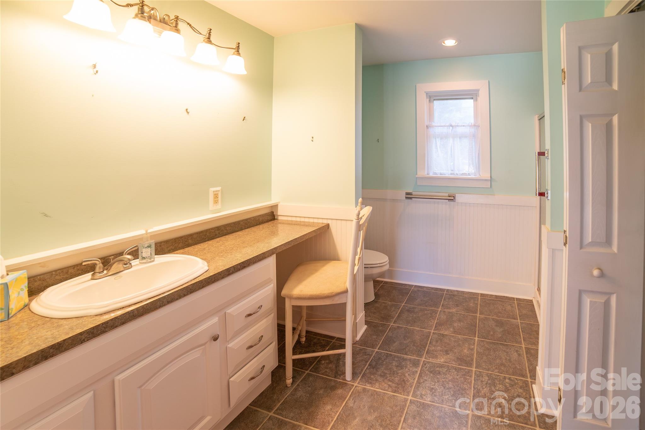 115 N Chestnut Street — Morganton