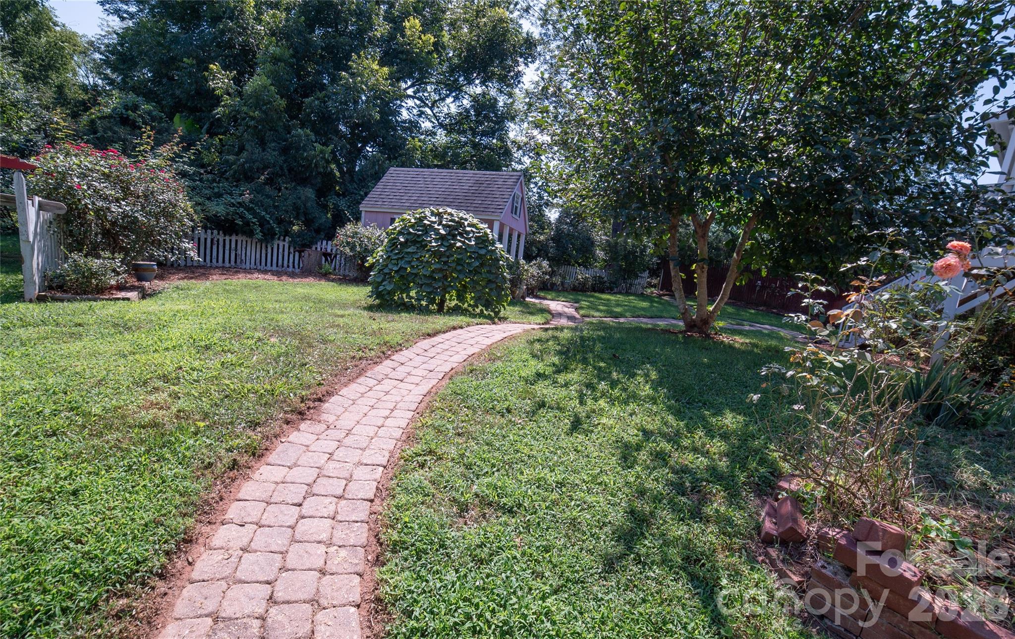 115 N Chestnut Street — Morganton