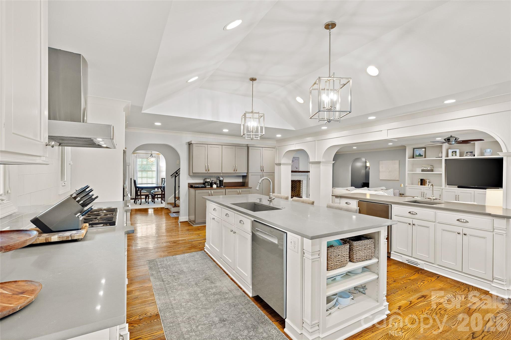 3615 Pickwick Lane — Charlotte