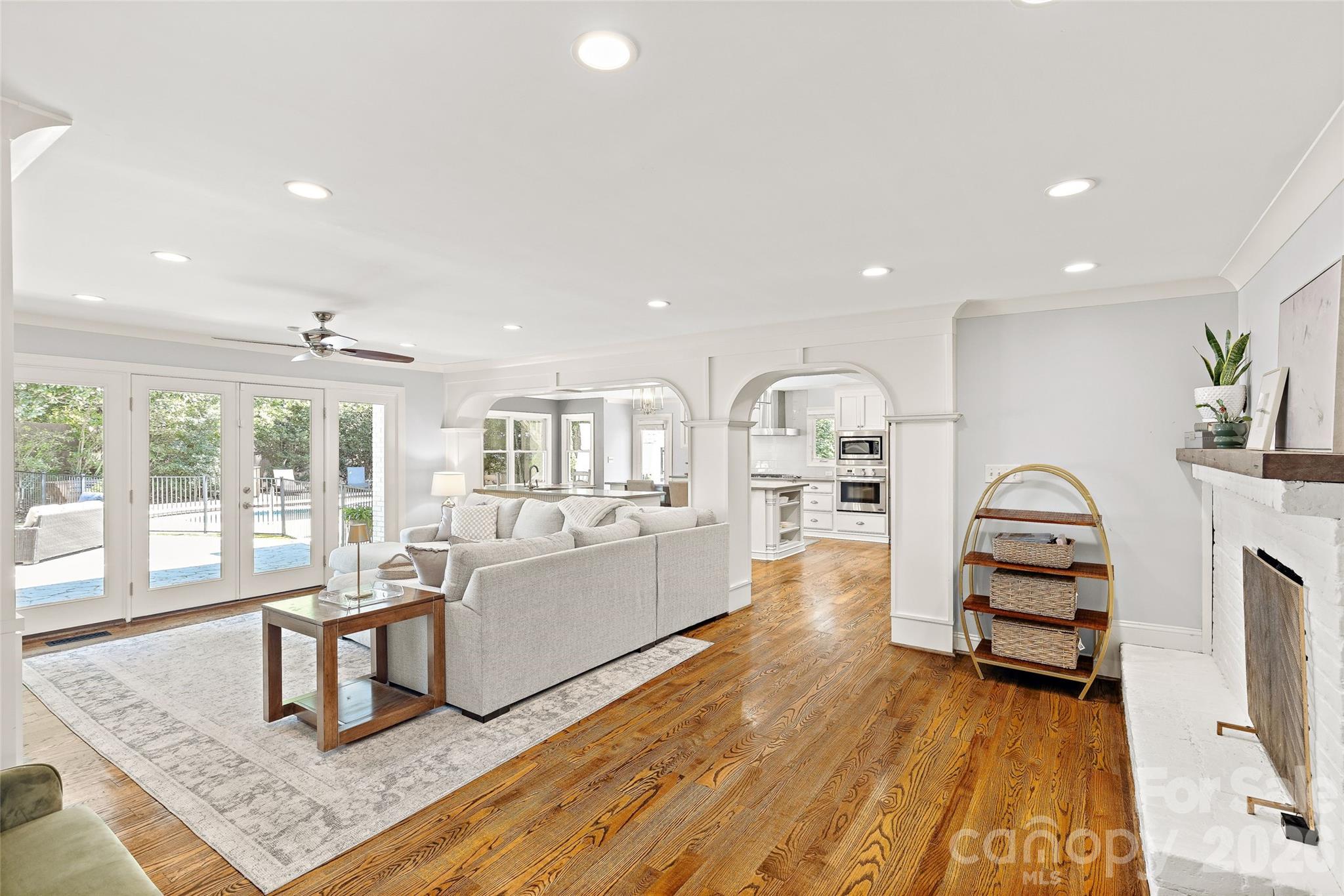3615 Pickwick Lane — Charlotte