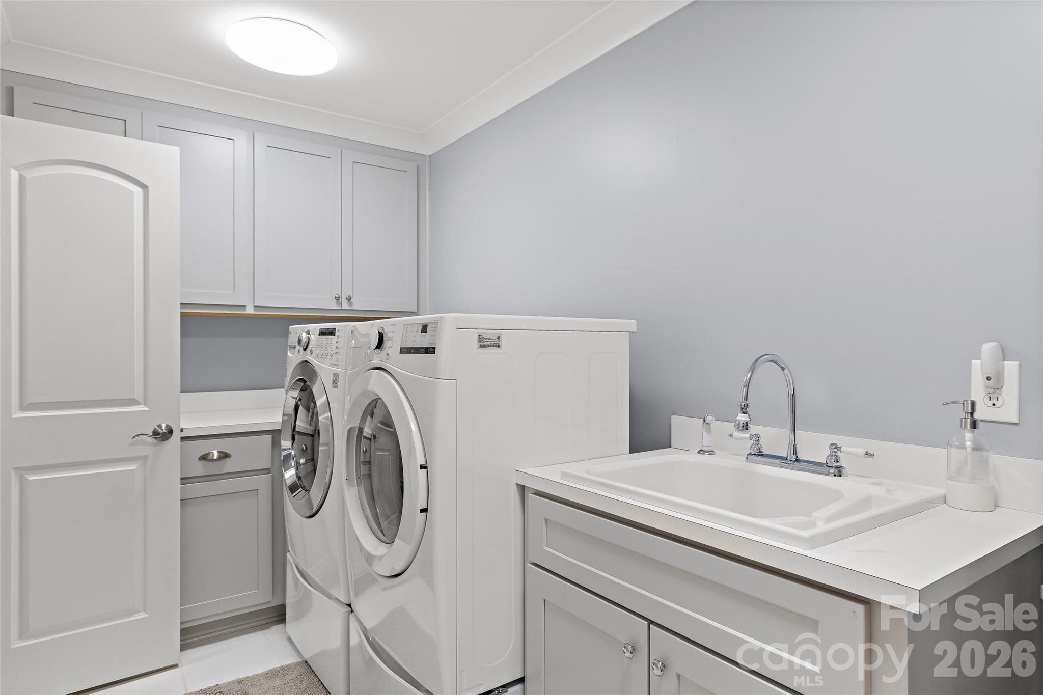 3615 Pickwick Lane — Charlotte