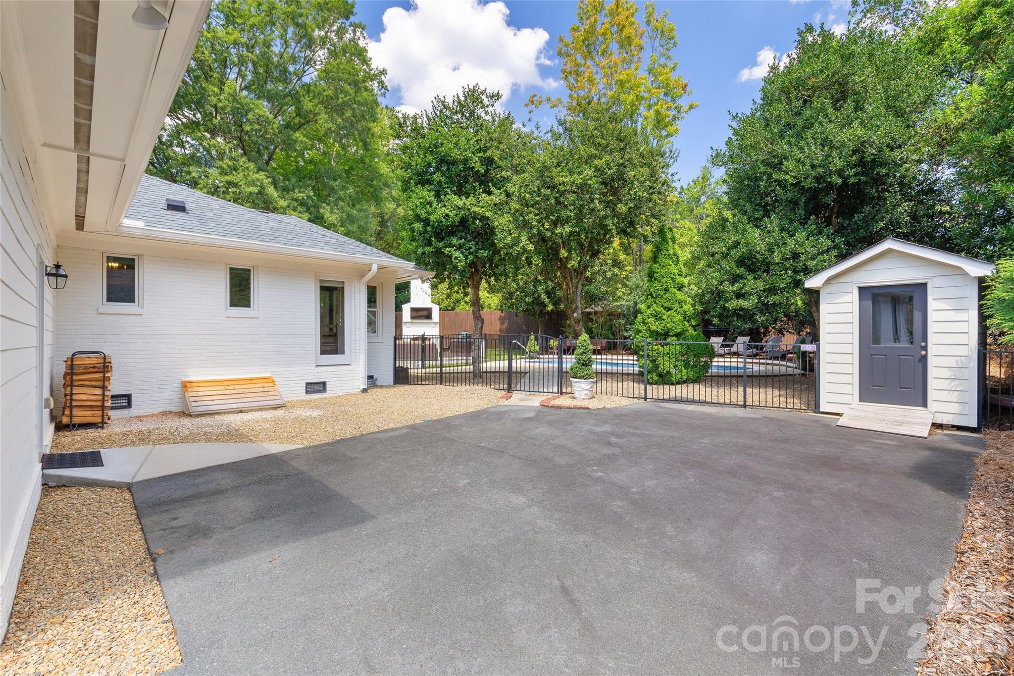 3615 Pickwick Lane — Charlotte