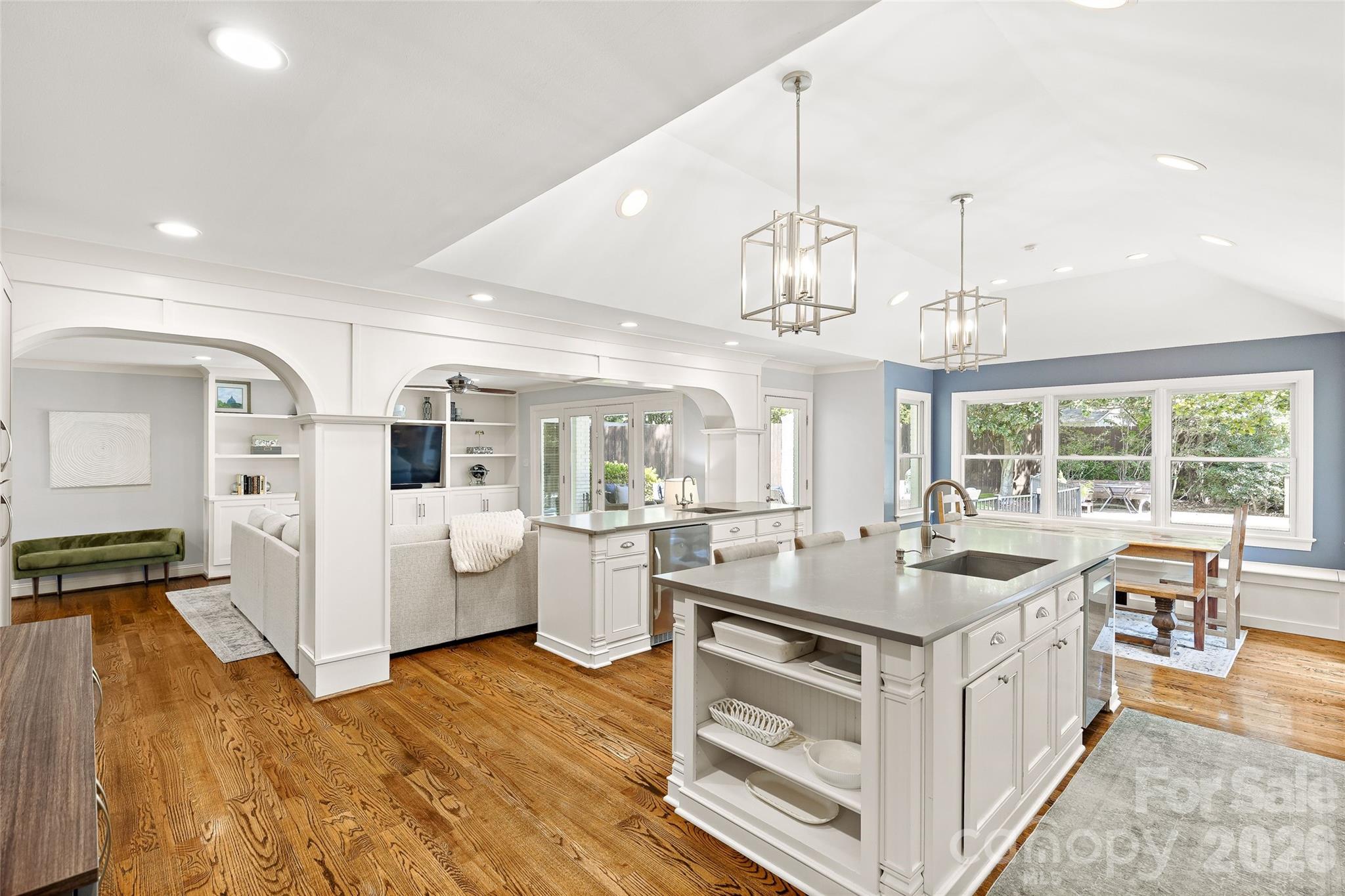 3615 Pickwick Lane — Charlotte