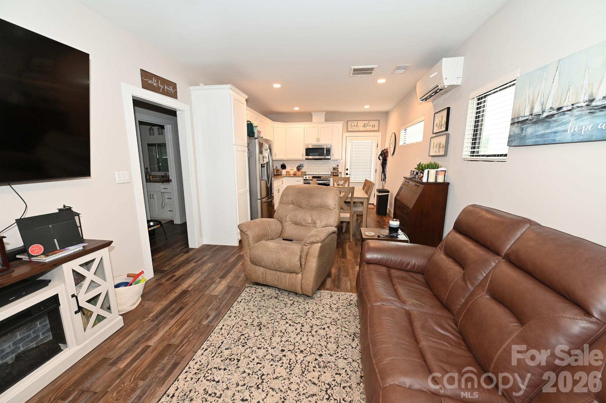 28 Cottage Court — Granite Falls