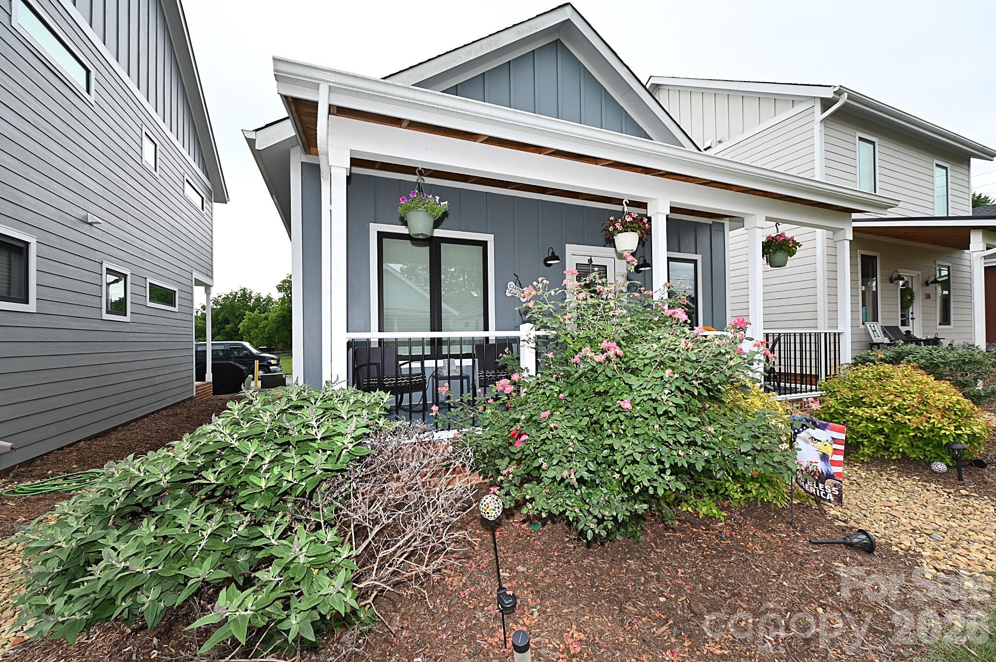 28 Cottage Court — Granite Falls