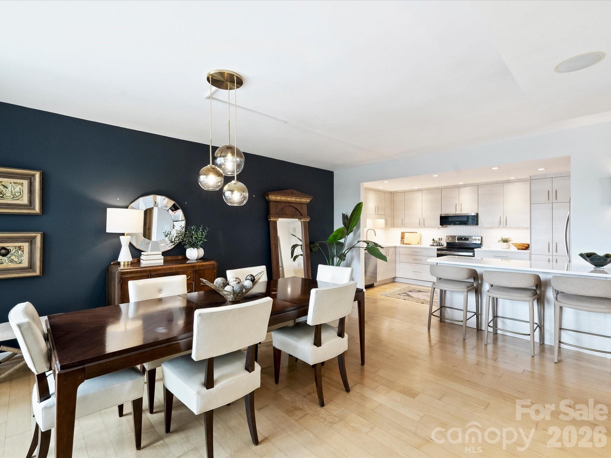1300 Reece Road #212 — Charlotte