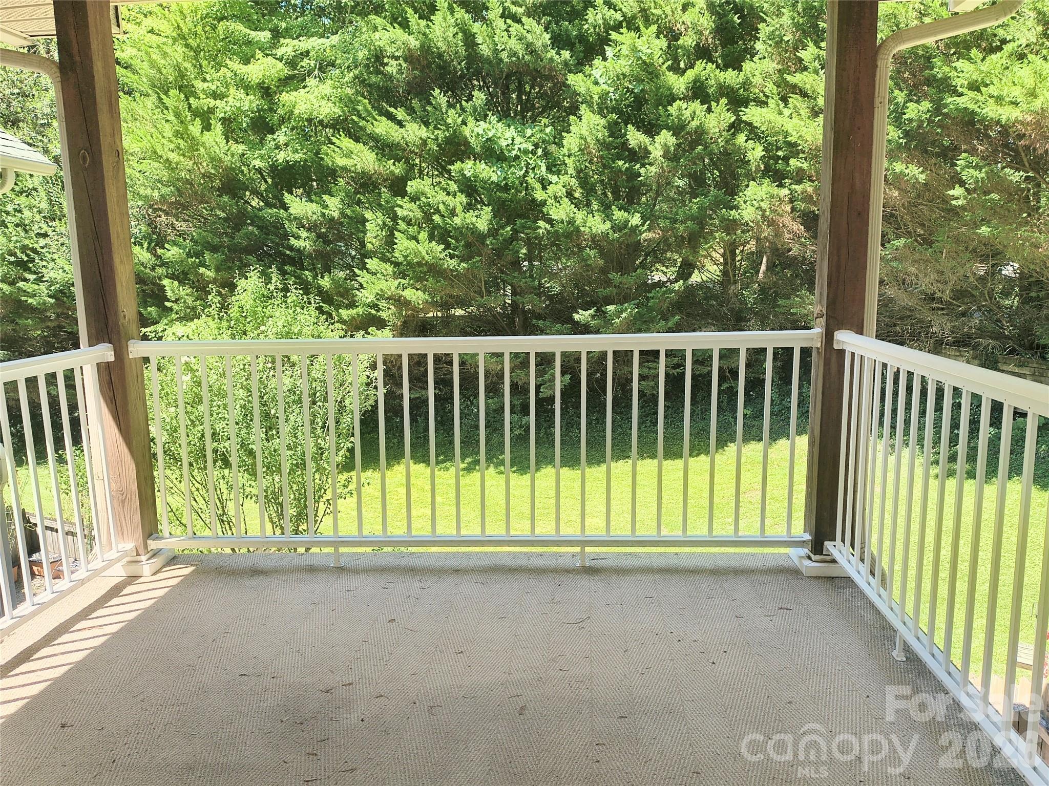 102 S Park Lane — Black Mountain