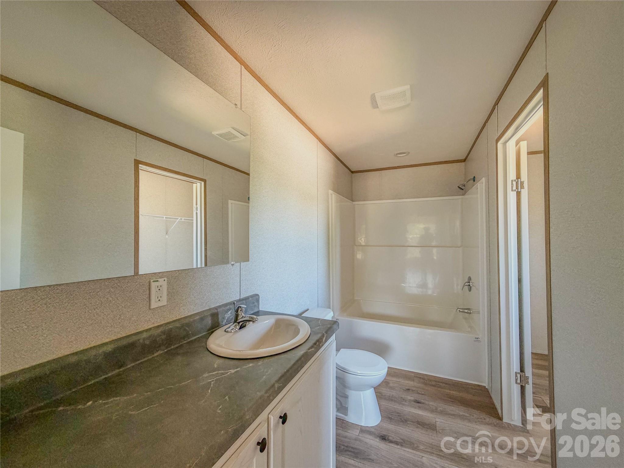 4277 Chinquapin Circle — Lenoir