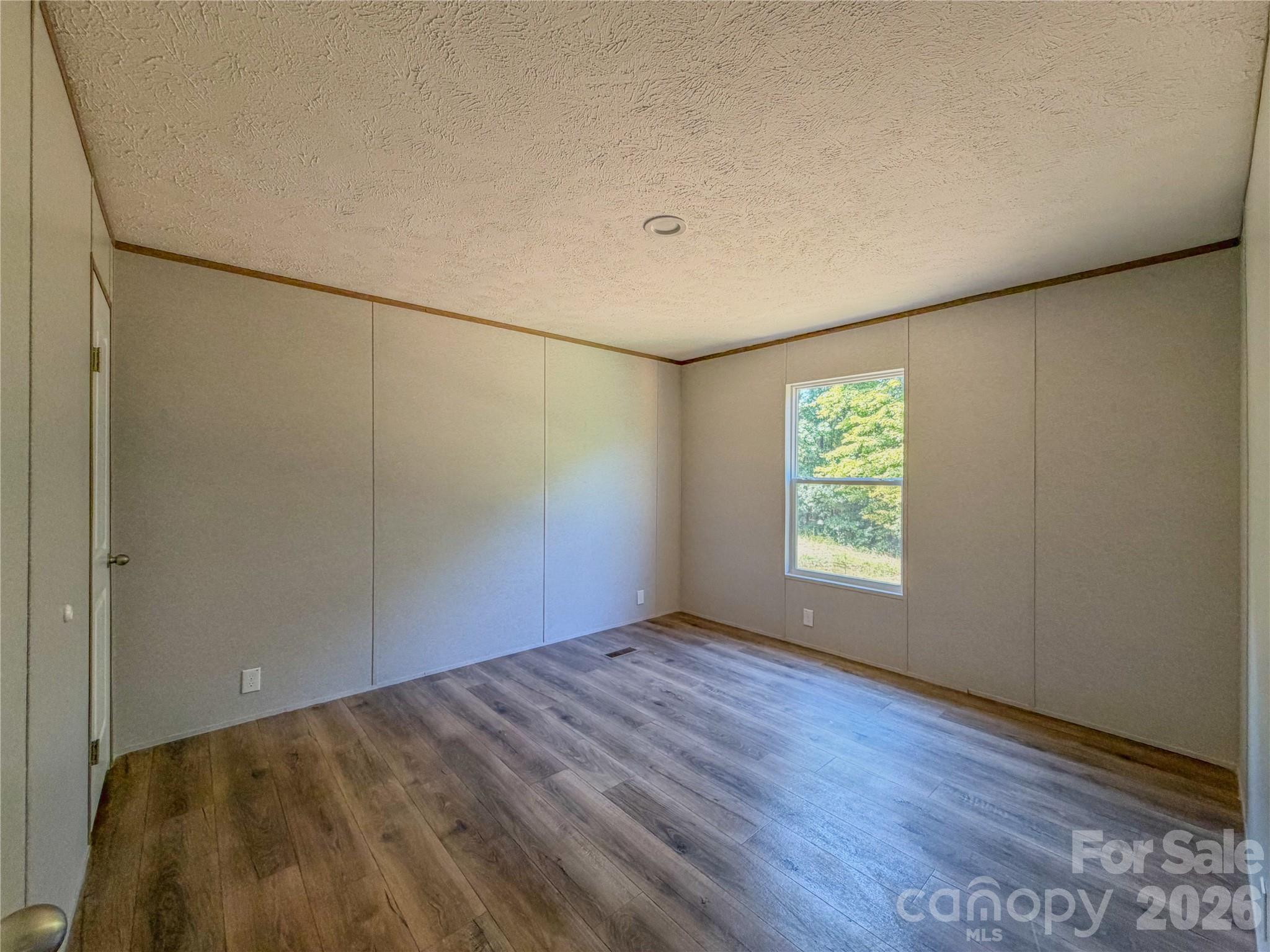 4277 Chinquapin Circle — Lenoir