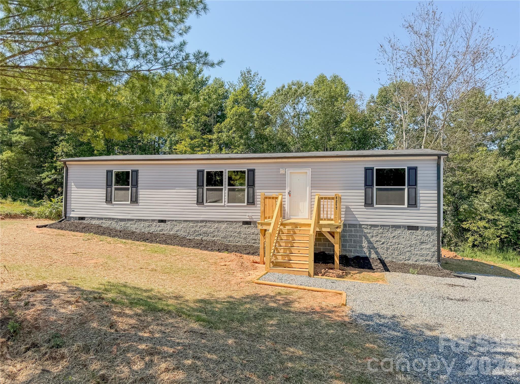 4277 Chinquapin Circle — Lenoir