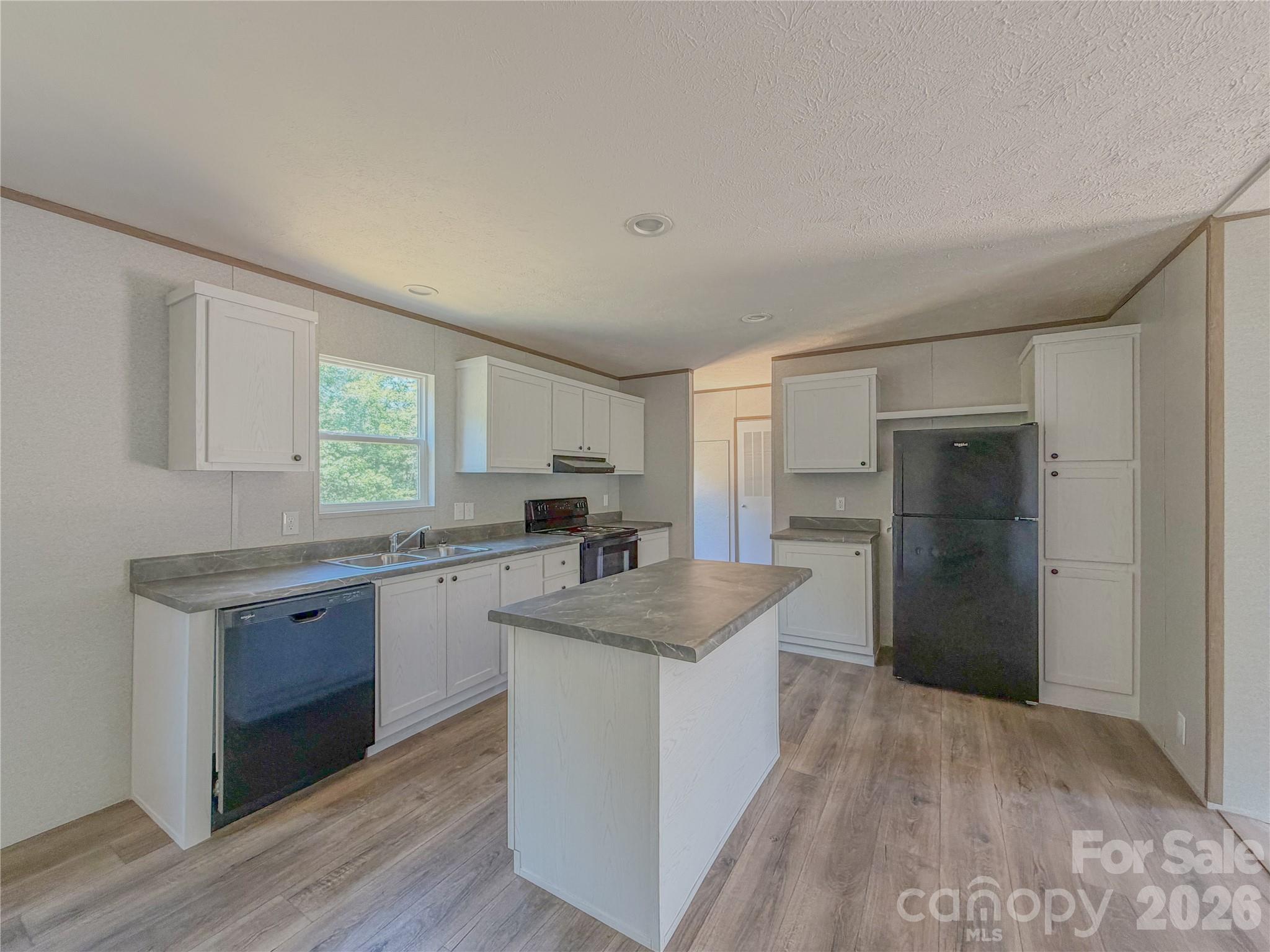4277 Chinquapin Circle — Lenoir